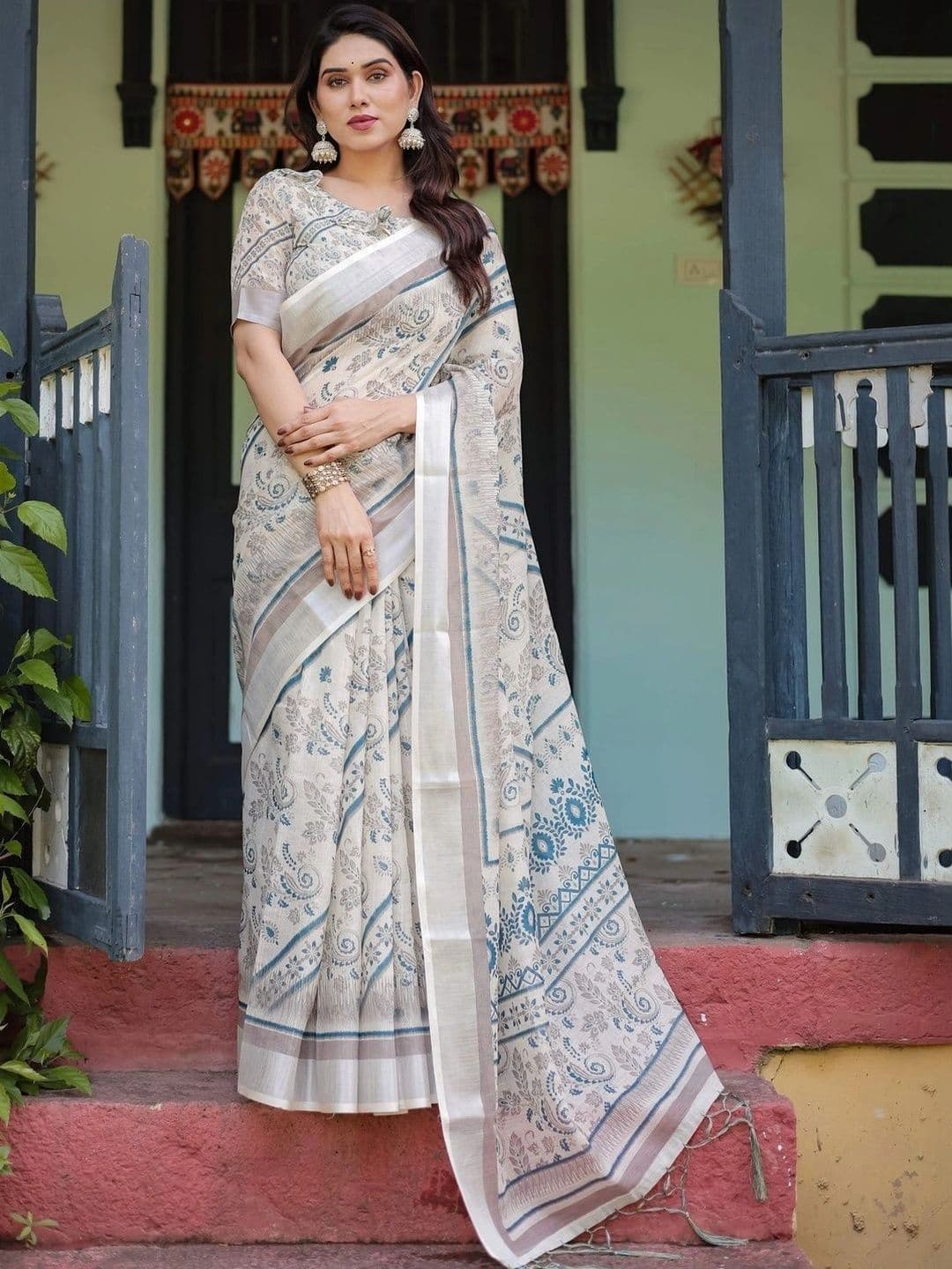 Moda Rapido Floral Art Silk Banarasi Saree thumbnail 4