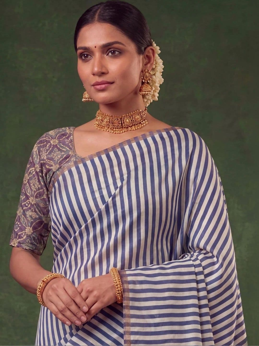 SAMANTHA Striped Zari Silk Blend Saree thumbnail 7