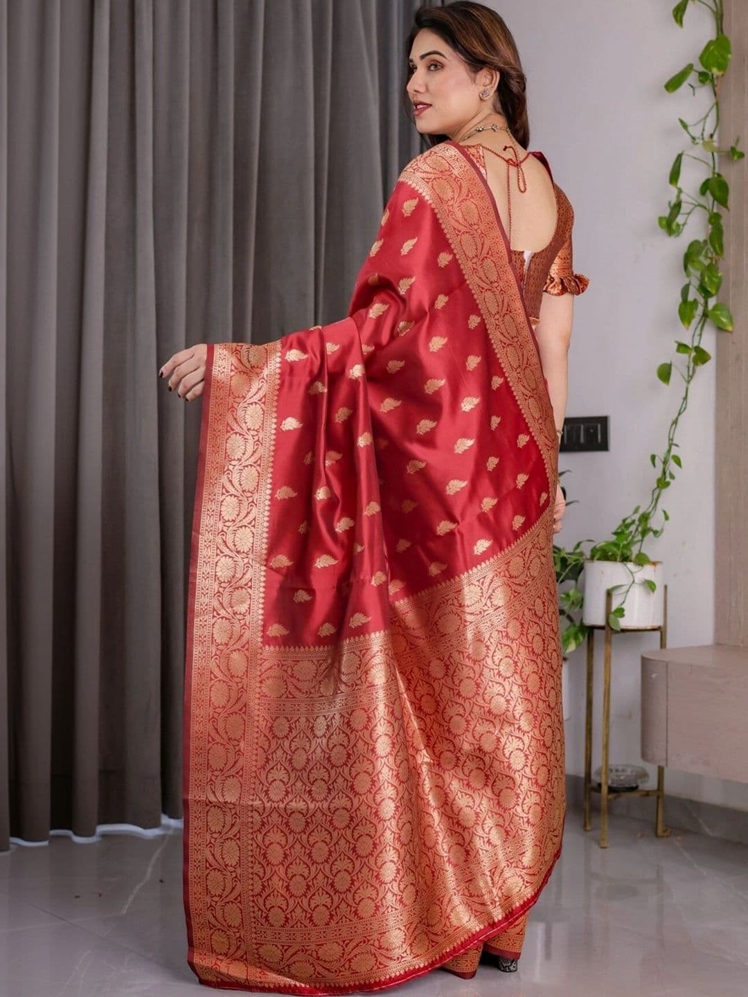 VS MALL Woven Design Zari Silk Cotton Banarasi Saree thumbnail 2