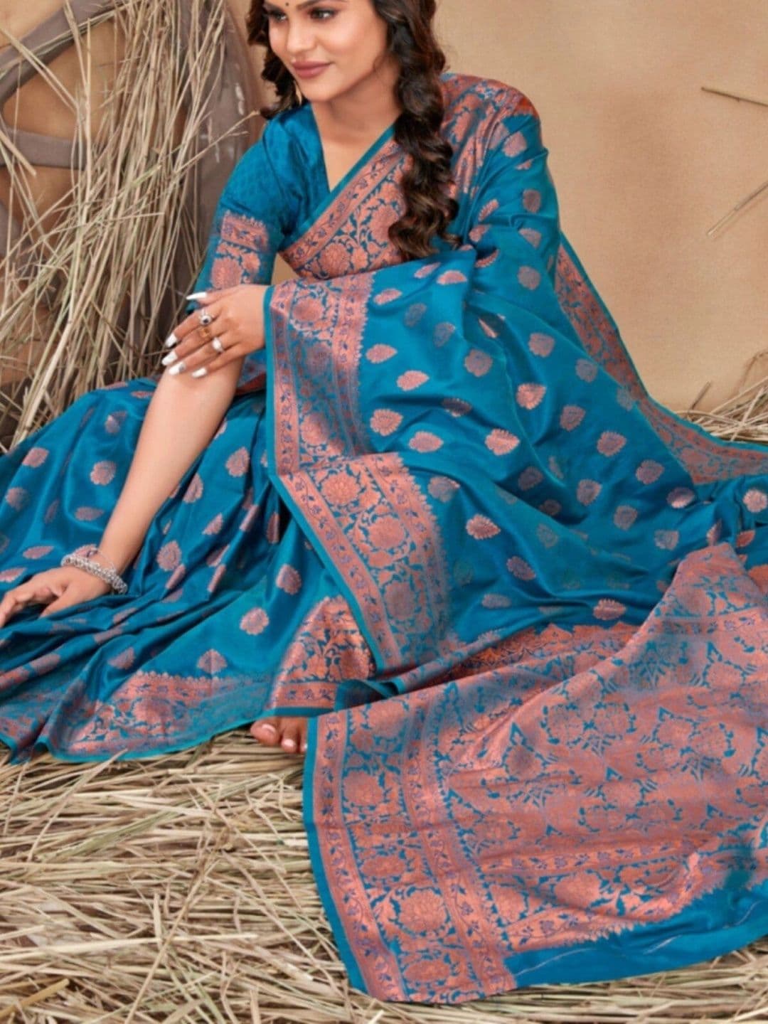 VS MALL Ethnic Motifs Zari Banarasi Saree thumbnail 3