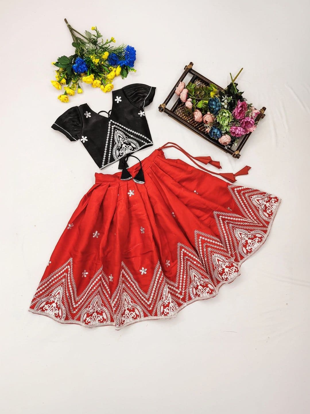 Sangria Girls Embroidered Thread Work Ready to Wear Lehenga & thumbnail 3