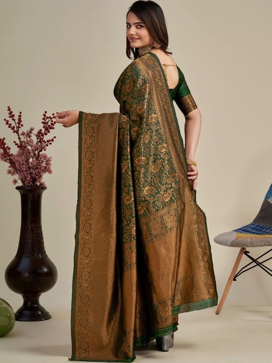 VS MALL Ethnic Motifs Zari Banarasi Saree thumbnail 6