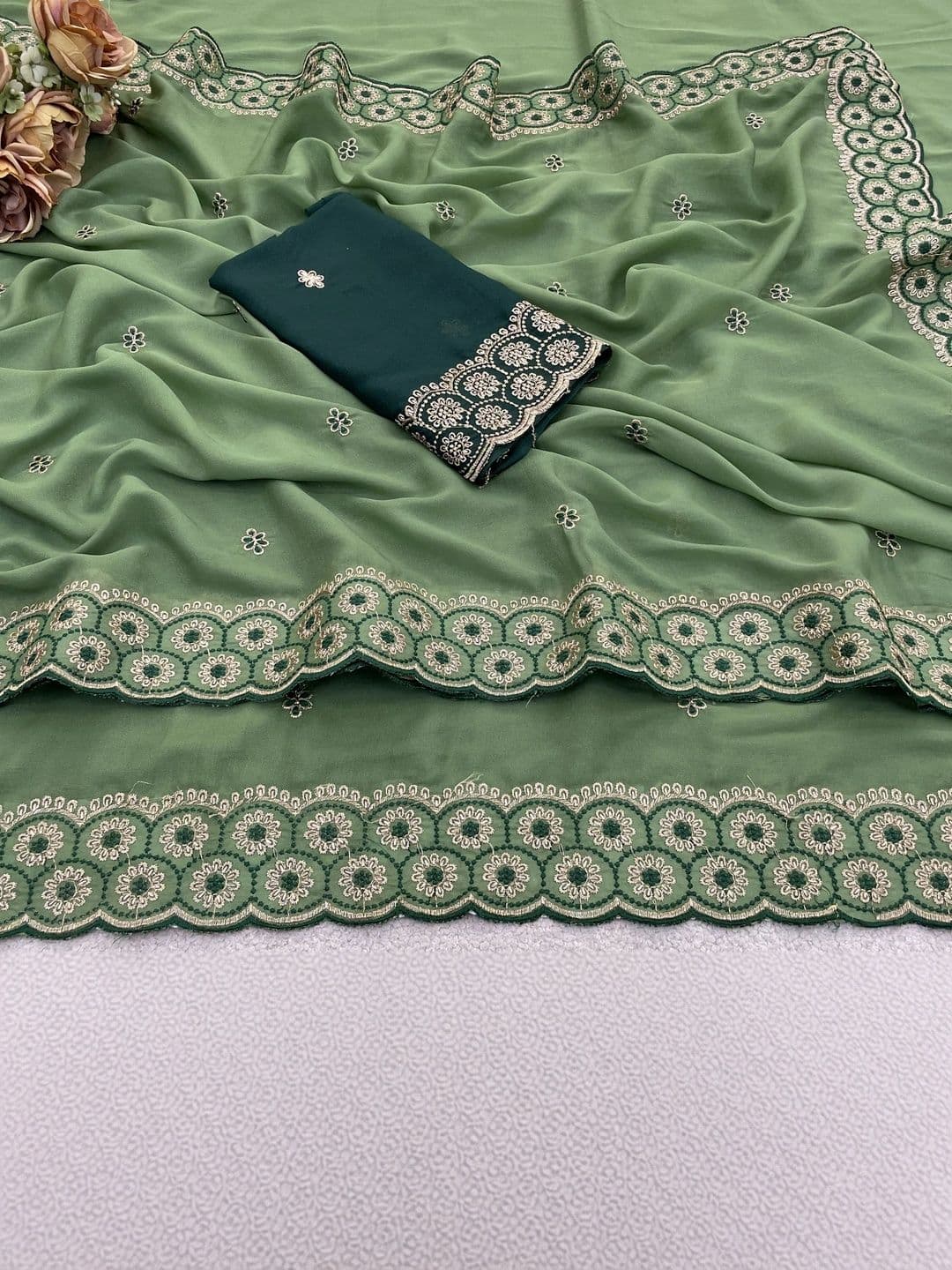 LabelVASTRA Embellished Embroidered Poly Georgette Saree thumbnail 4