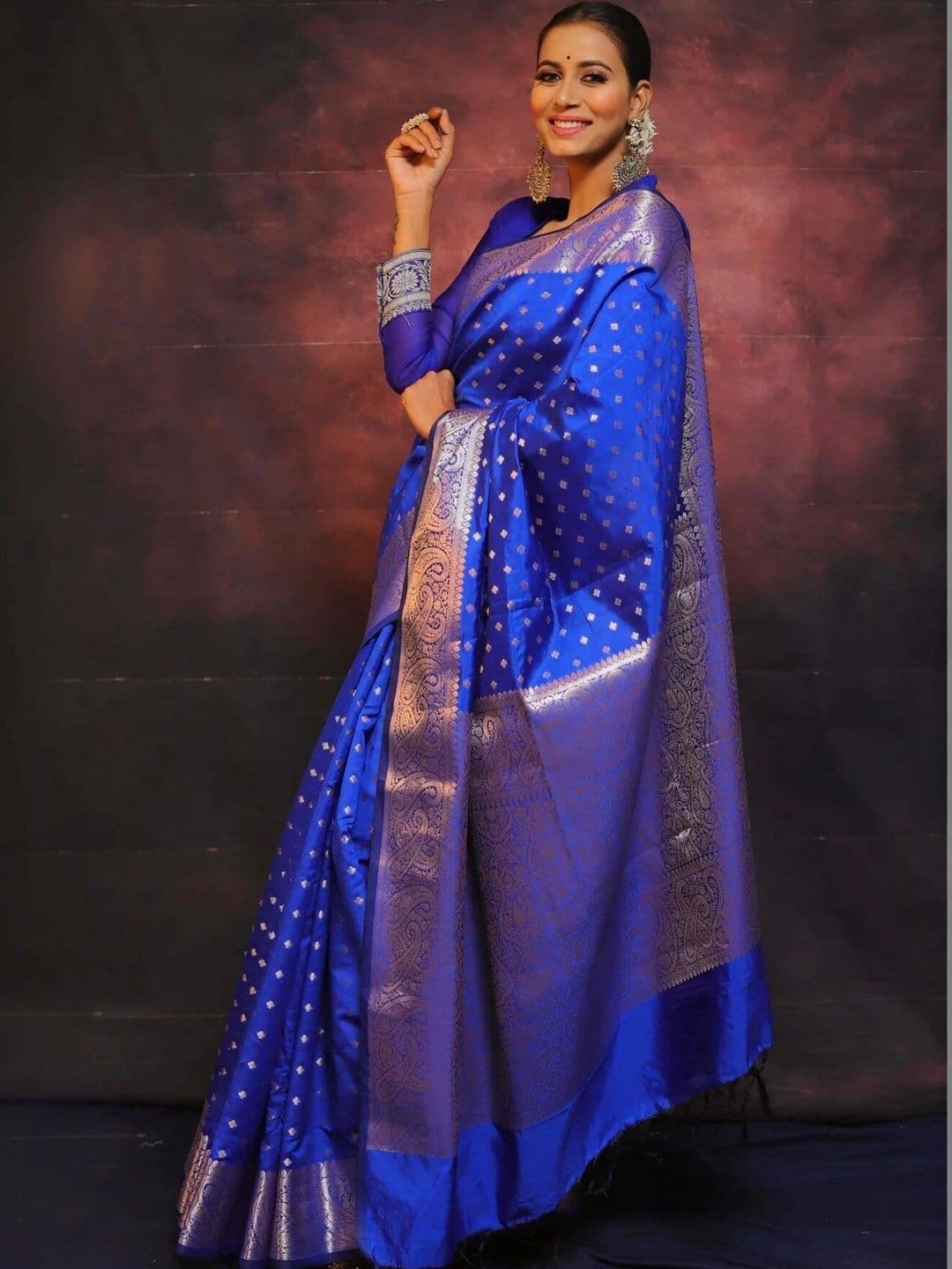 VS MALL Zari Banarasi Saree thumbnail 2