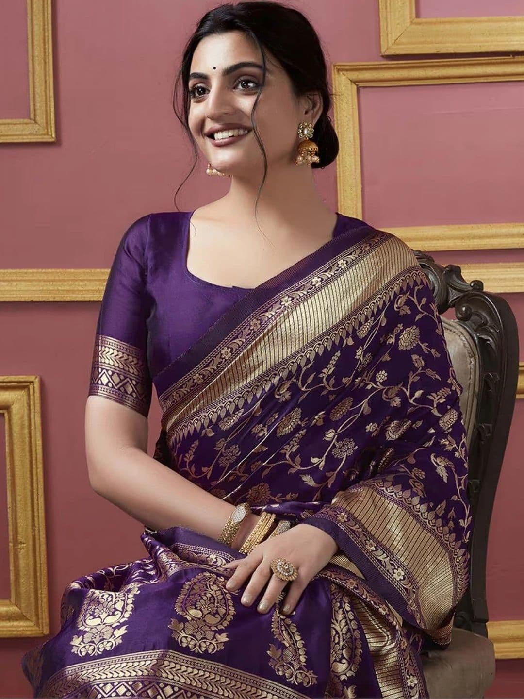 wearsquad Woven Design Zari Art Silk Banarasi Saree thumbnail 3