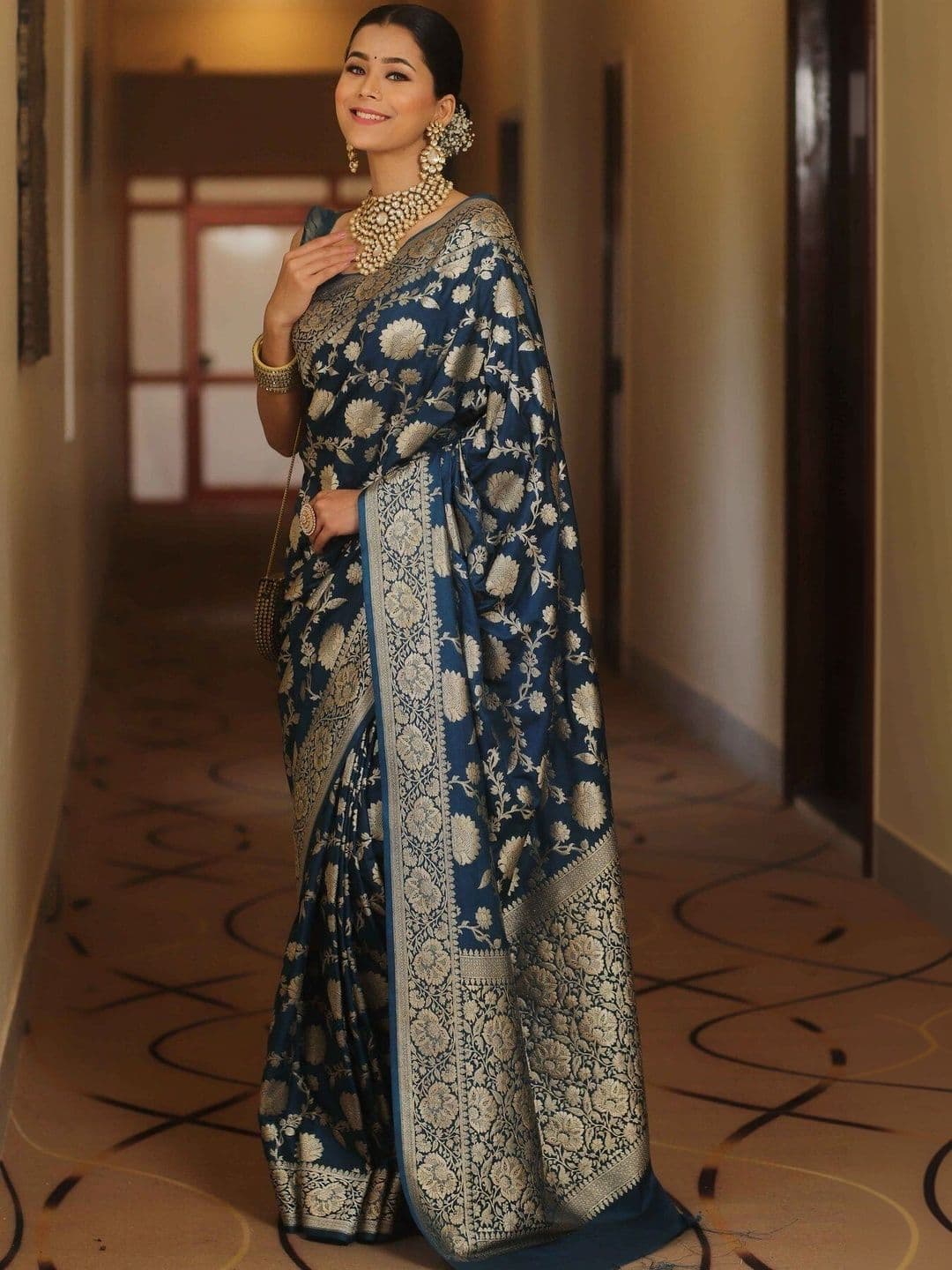 VS MALL Ethnic Motifs Zari Banarasi Saree thumbnail 3