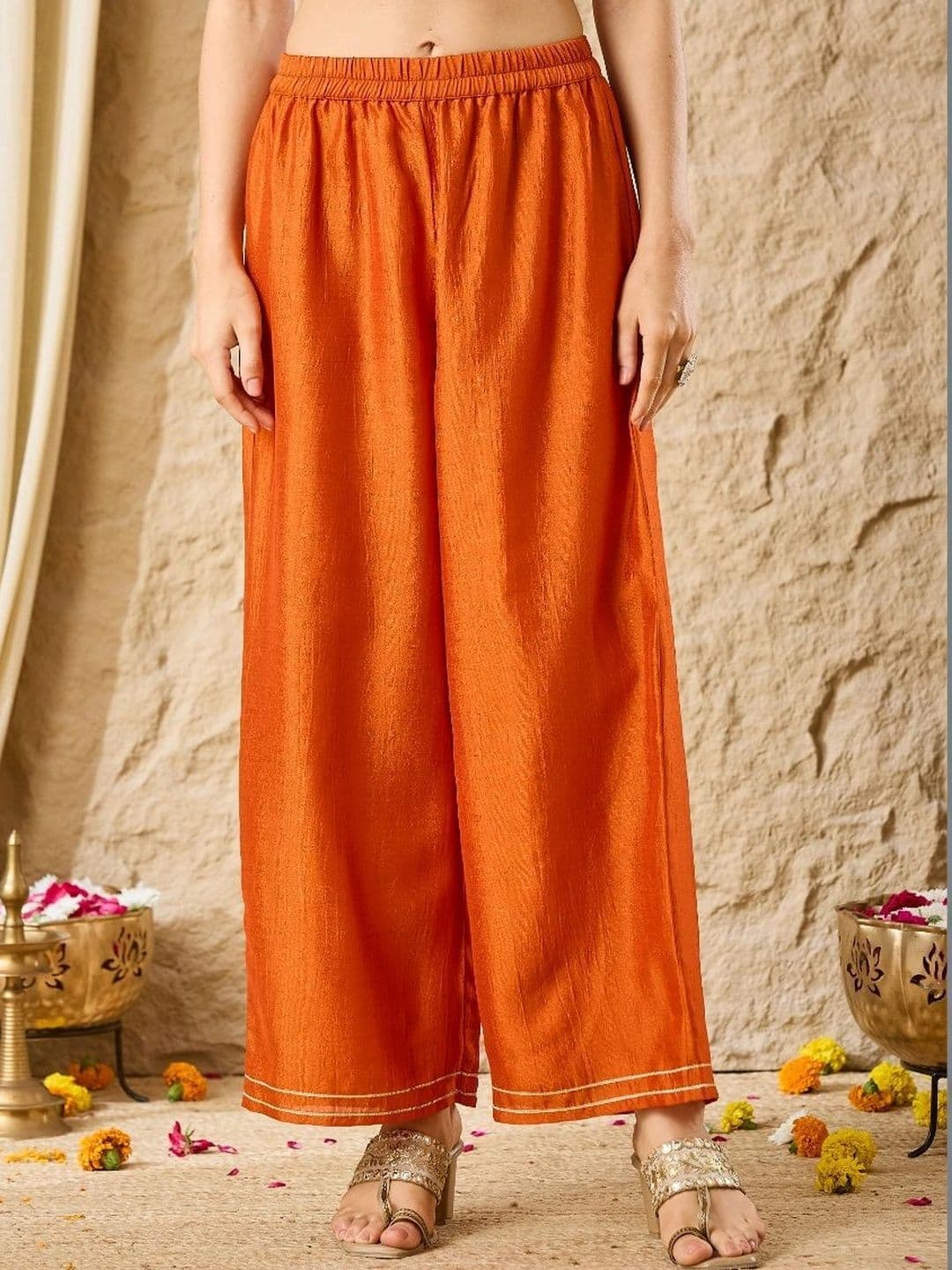 MOKOSH Women Ethnic Motifs Embroidered Empire Thread Work Pure Silk Kurta with Palazzos & With Dupatta thumbnail 3