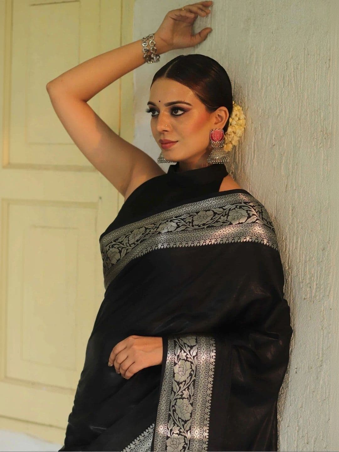 VS MALL Ethnic Motifs Zari Banarasi Saree thumbnail 4