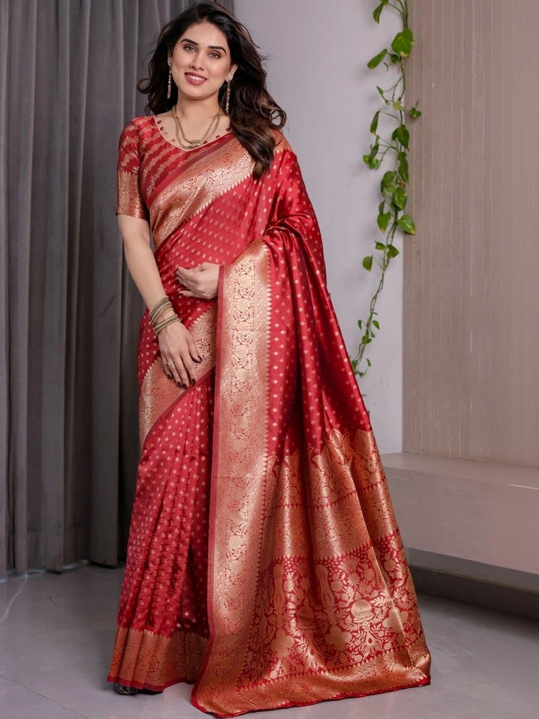 VS MALL Woven Design Zari Silk Cotton Banarasi Saree thumbnail 4