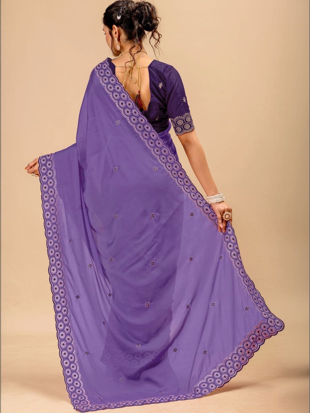 LabelVASTRA Embellished Embroidered Poly Georgette Saree thumbnail 3