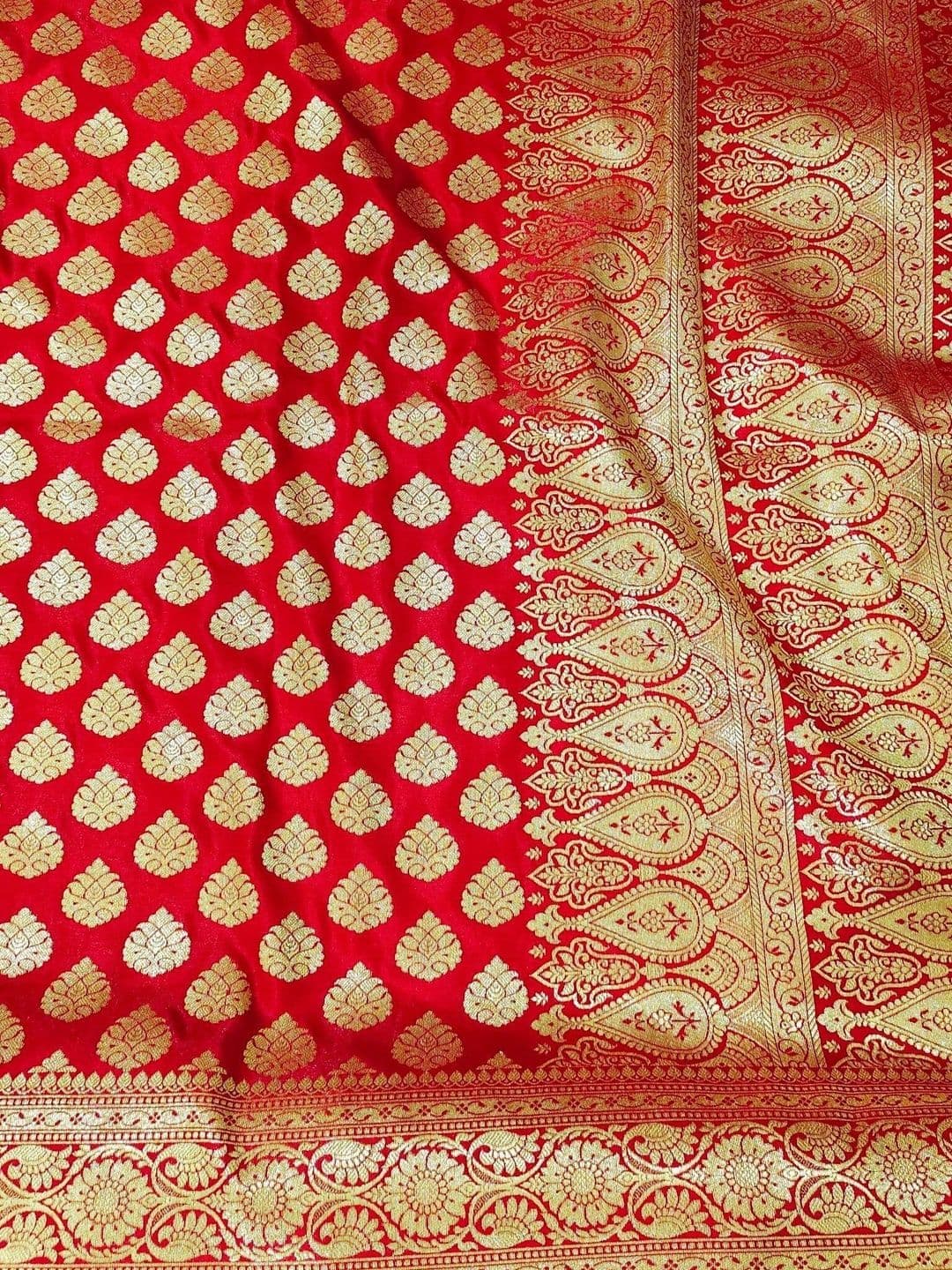 AYATSILK Woven Design Zari Silk Blend Saree thumbnail 2