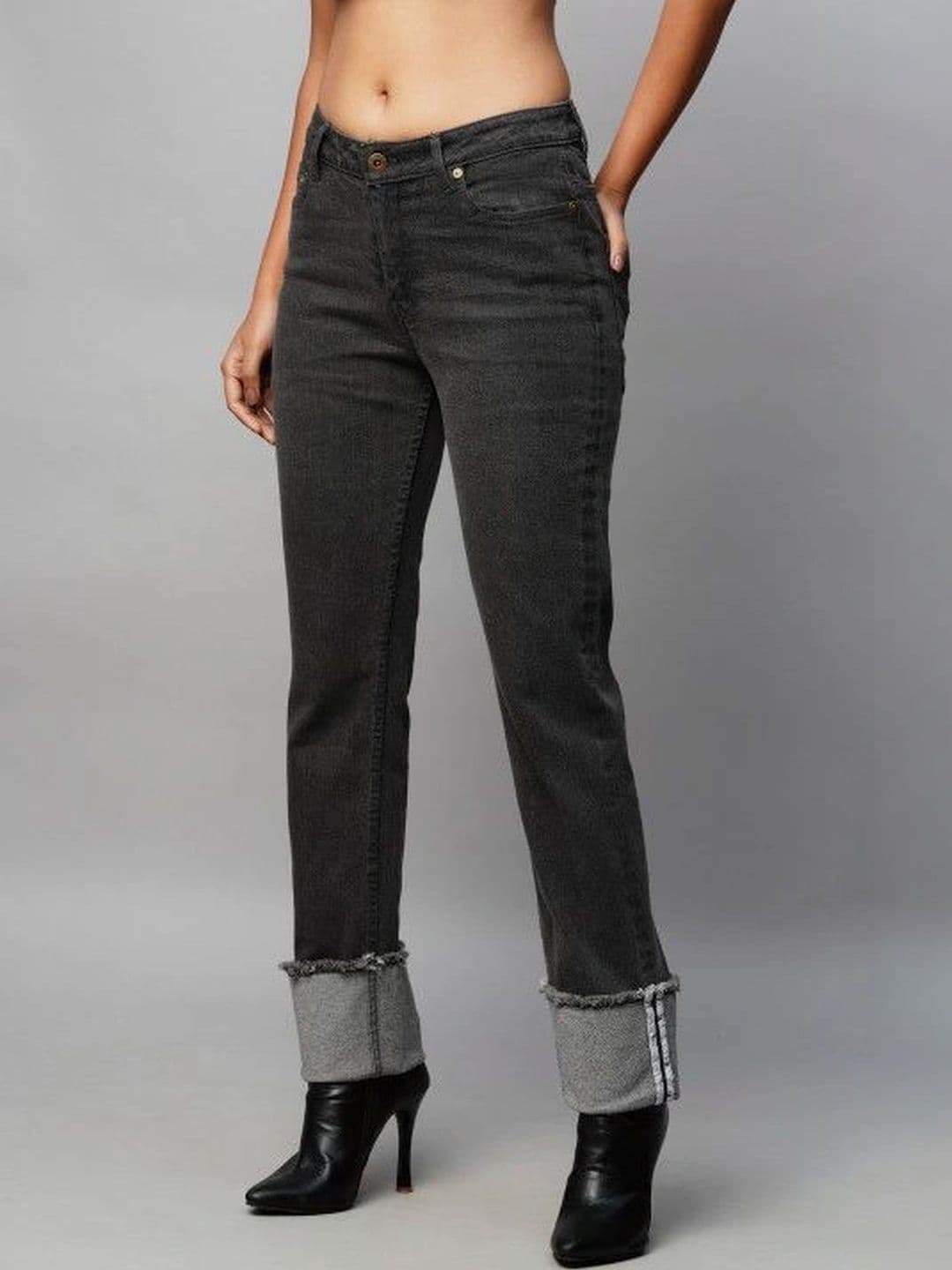Chemistry Women Straight Fit Mid-Rise Cuffed Hem Stretchable Jeans thumbnail 5