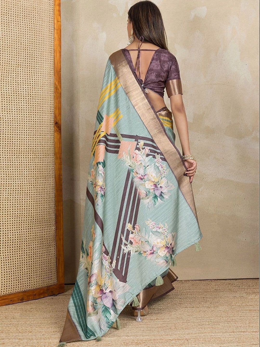 Kesarii Floral Saree thumbnail 6