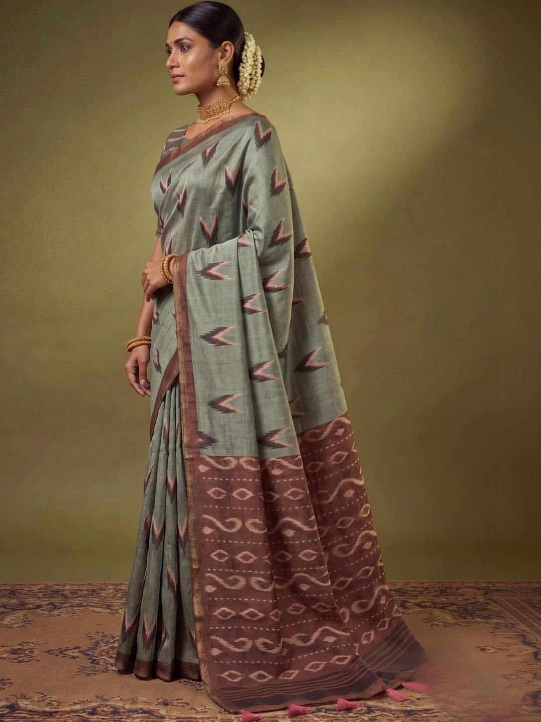 SAMANTHA Dabu Zari Silk Blend Ikat Saree thumbnail 6