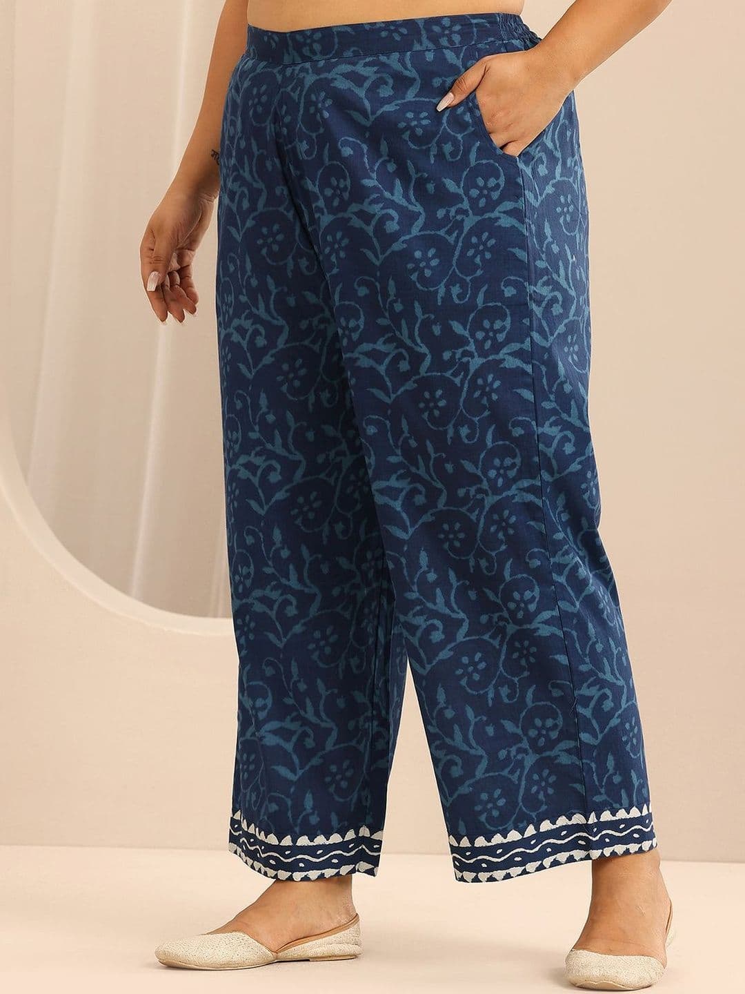 Extra Love By Libas Plus Size Women Ethnic Motifs Printed Kurta with Trousers & Dupatta thumbnail 5
