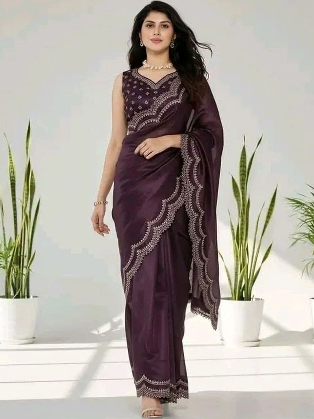 RENBRIZA Embroidered Net Saree thumbnail 4