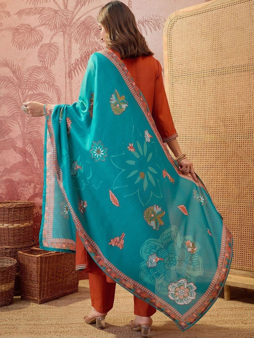 House of Pataudi Women Floral Printed Regular Mirror Work Kurta with Trousers & With Dupatta thumbnail 5