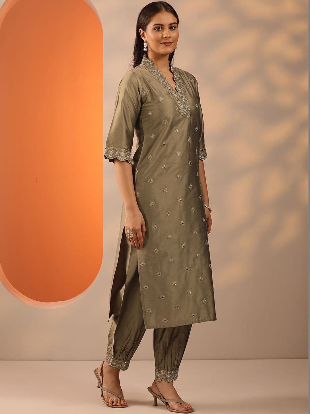 Gerua By Libas Women Ethnic Motifs Embroidered Regular Thread Work Kurta with Salwar thumbnail 3