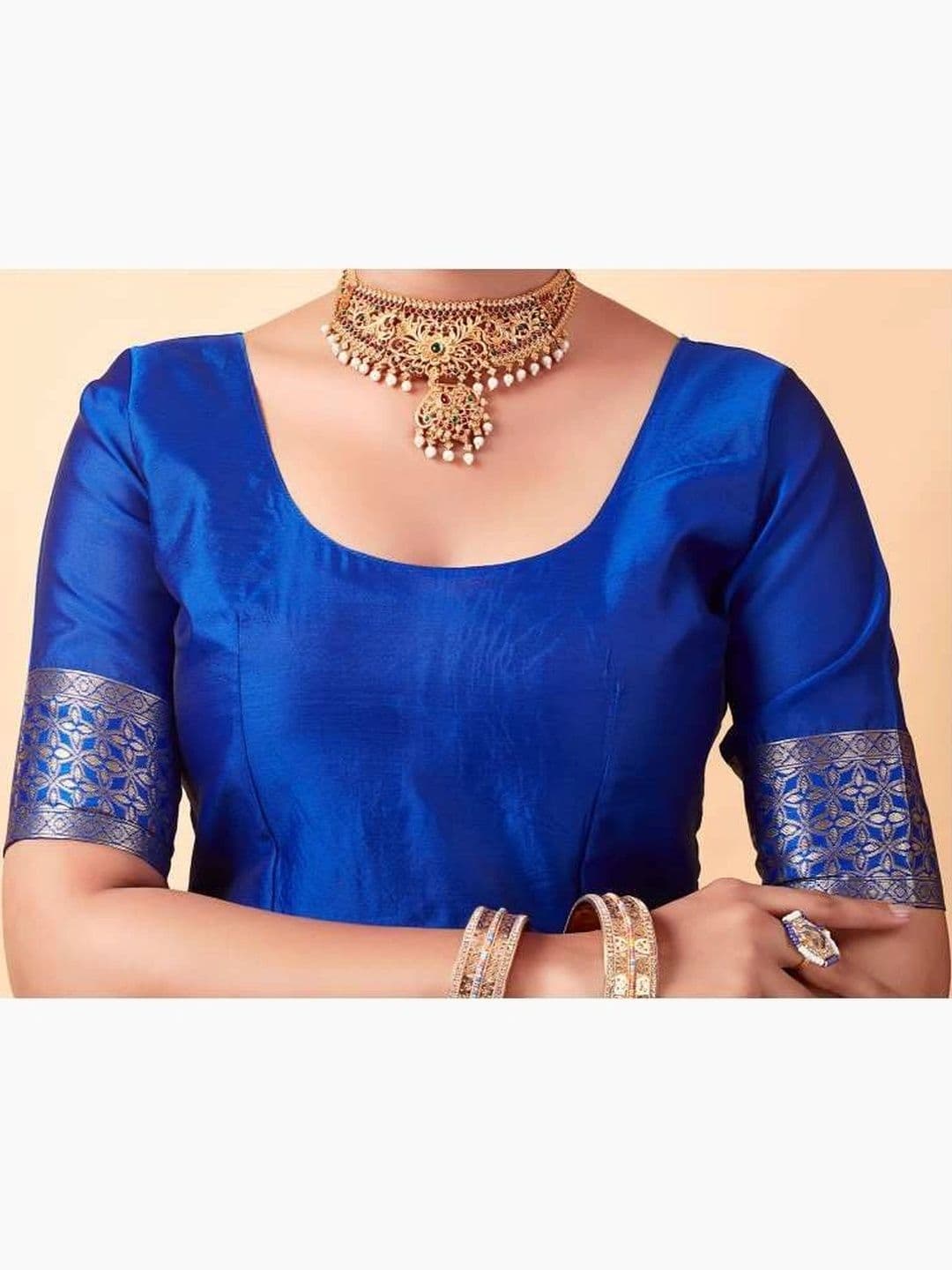 wearsquad Zari Art Silk Banarasi Saree thumbnail 2