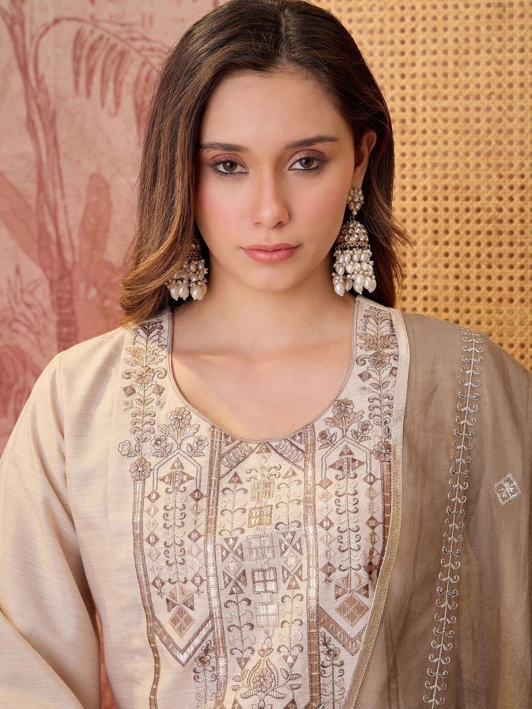 House of Pataudi Women Ethnic Motifs Embroidered Regular Kurta with Trousers & With Dupatta - view 1