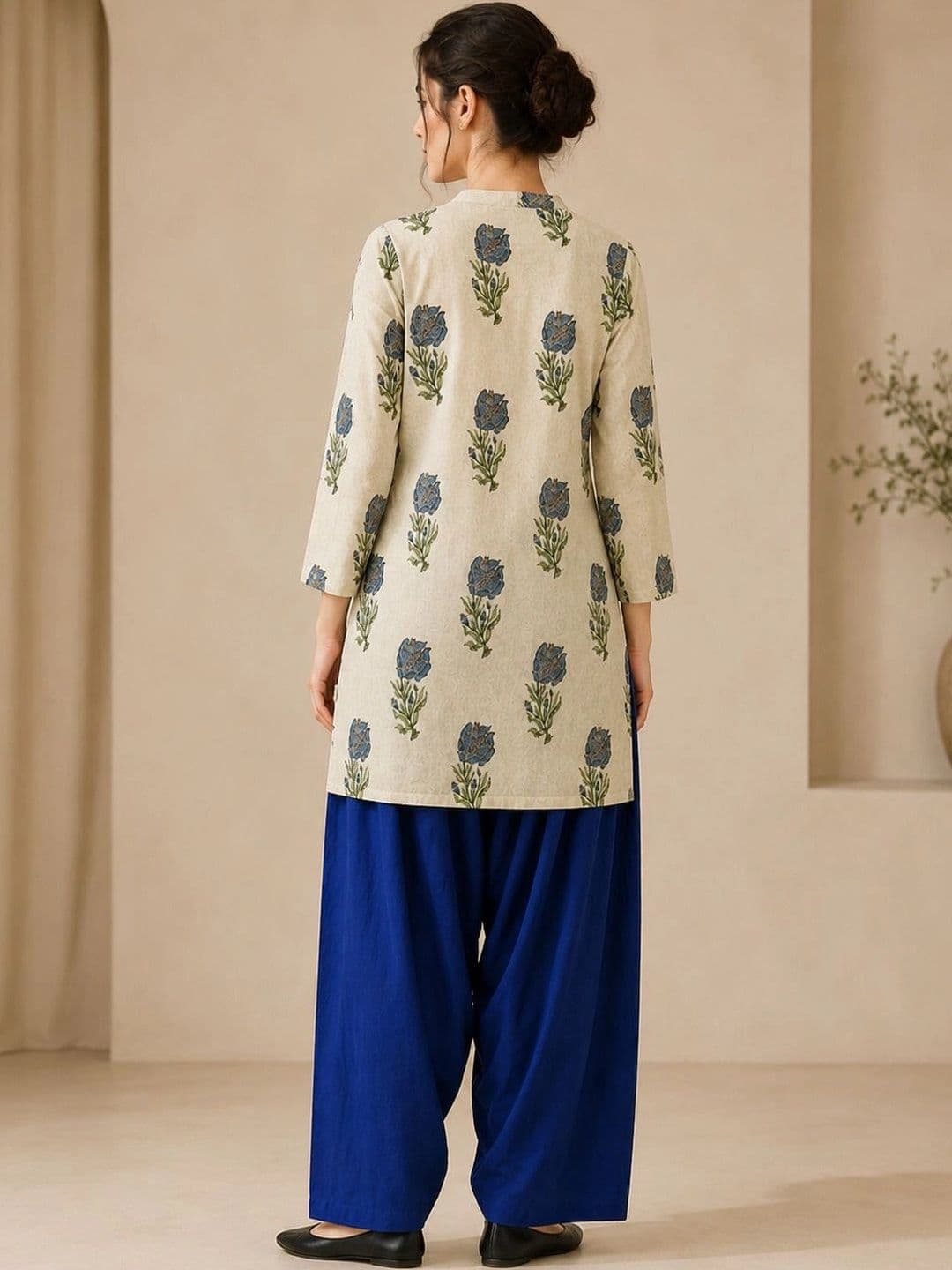 Jaipur Kurti Women Floral Printed Regular Pure Cotton Kurta with Farshi Salwar thumbnail 2