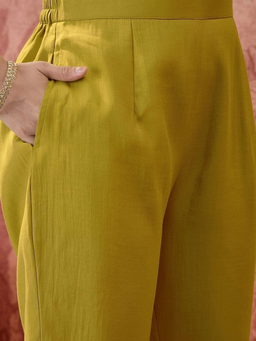 House of Pataudi Women Ethnic Motifs Embroidered Empire Thread Work Kurta with Trousers & With Dupatta thumbnail 6