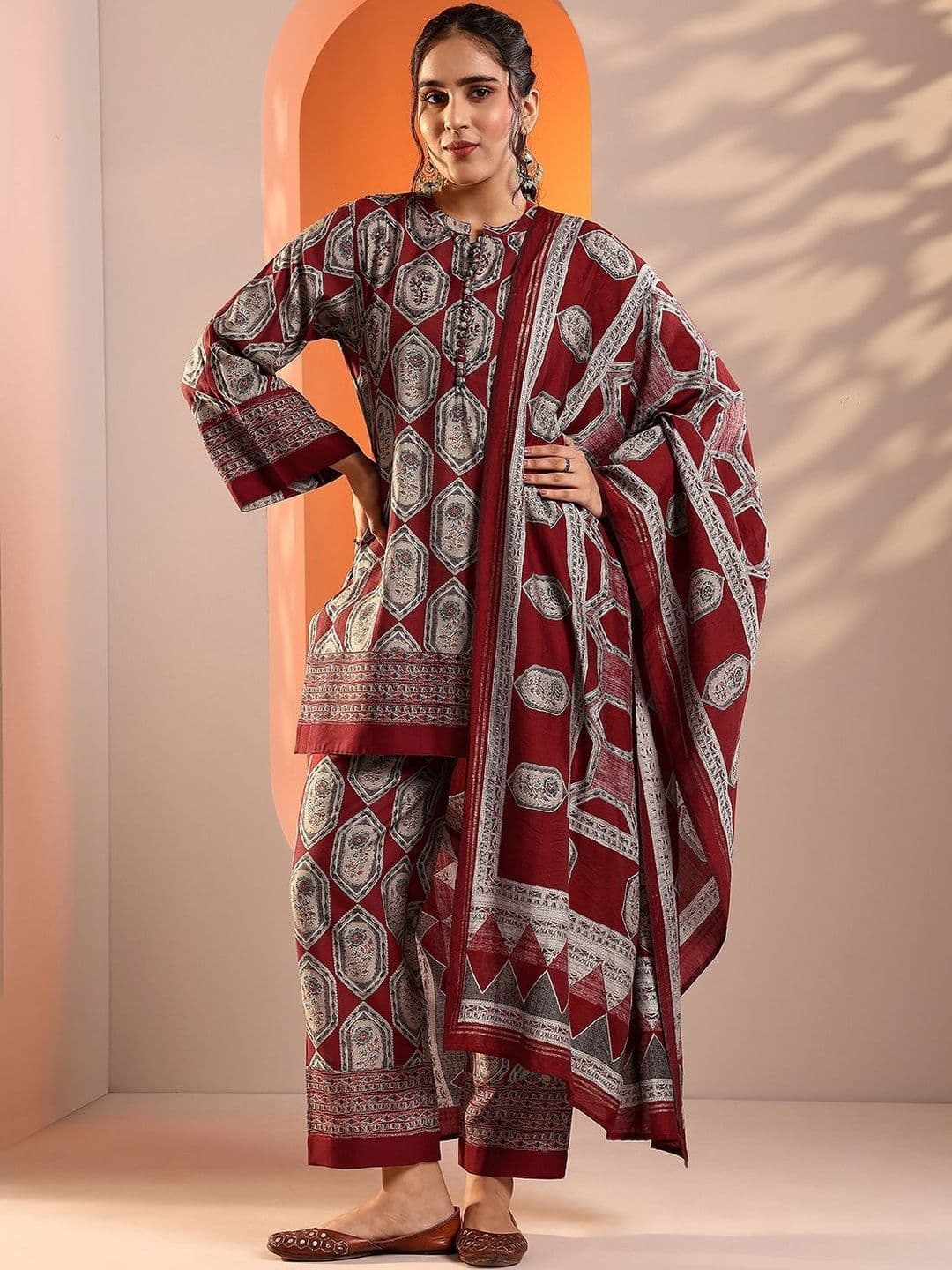 Libas Women Printed Regular Kurta with Trousers & With Dupatta thumbnail 3