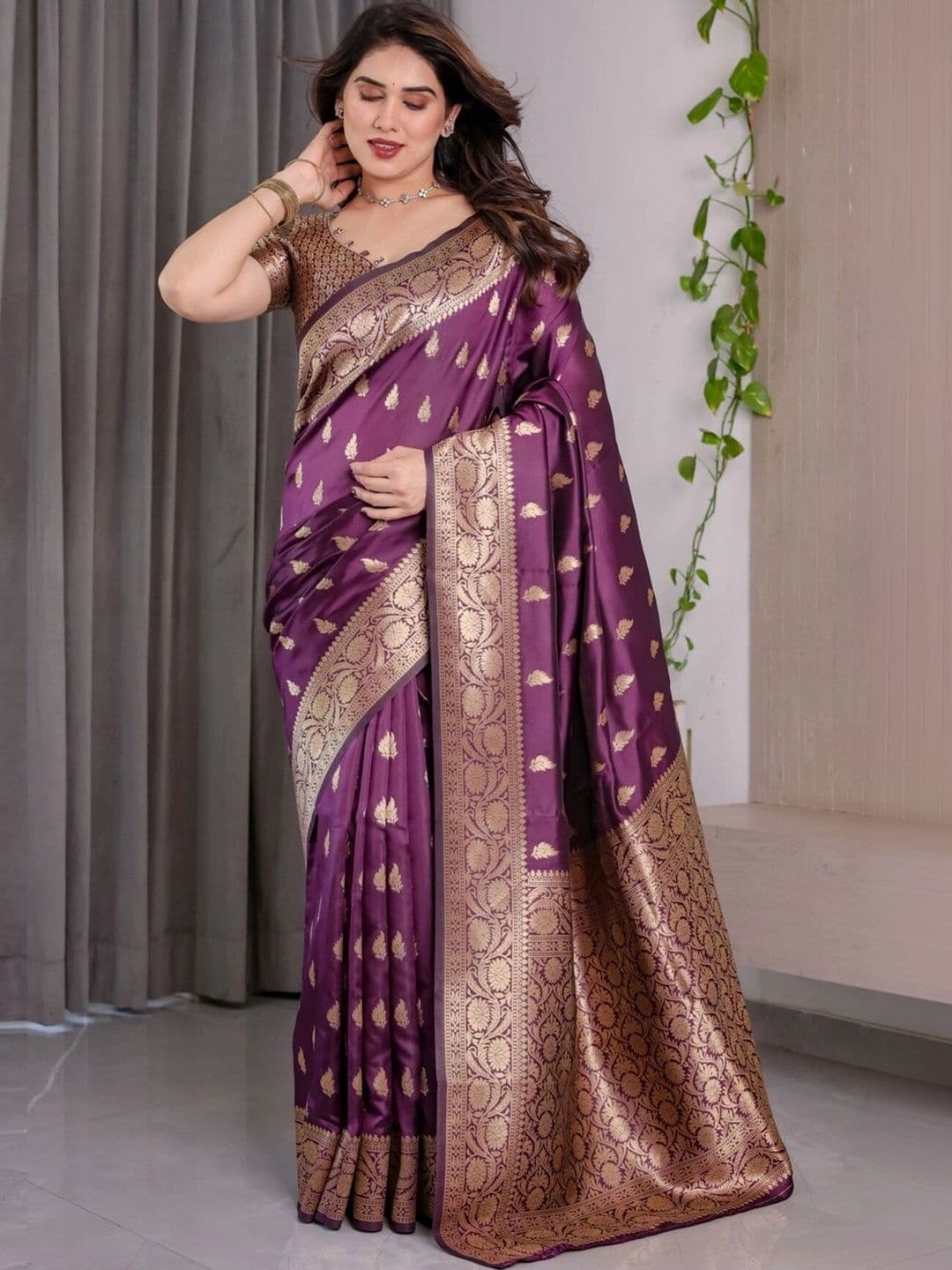 VS MALL Woven Design Zari Silk Cotton Banarasi Saree thumbnail 5