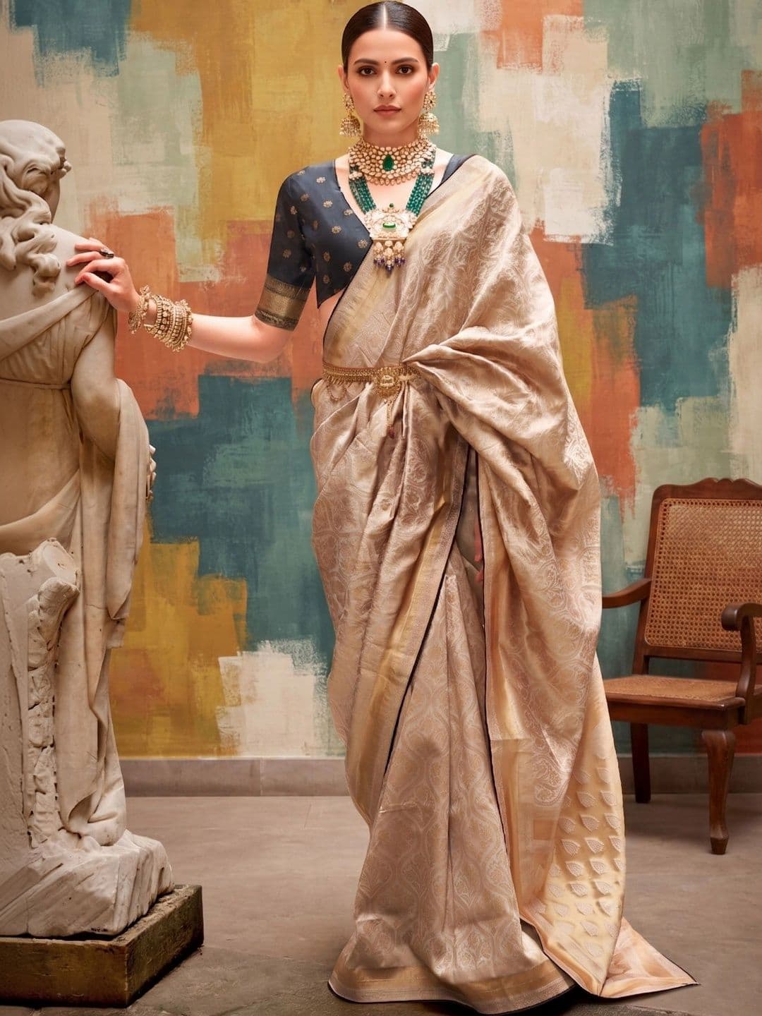MONJOLIKA FASHION Woven Design Zari Silk Blend Designer Kanjeevaram Saree - view 1
