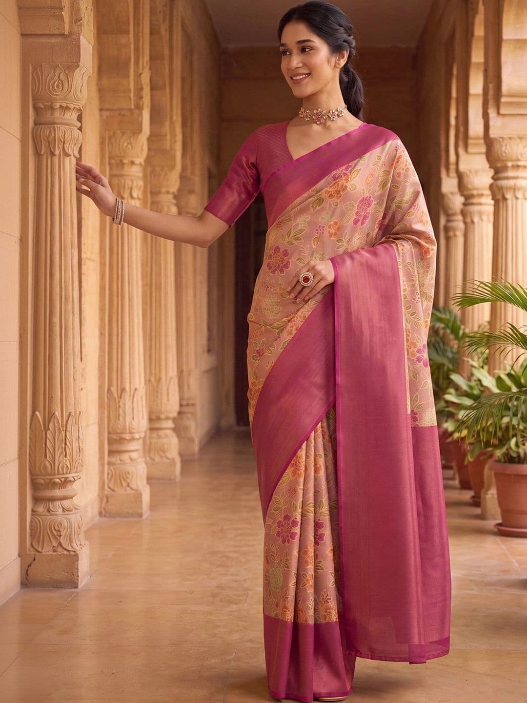 Anouk Floral Zari Silk Blend Designer Banarasi Saree thumbnail 3