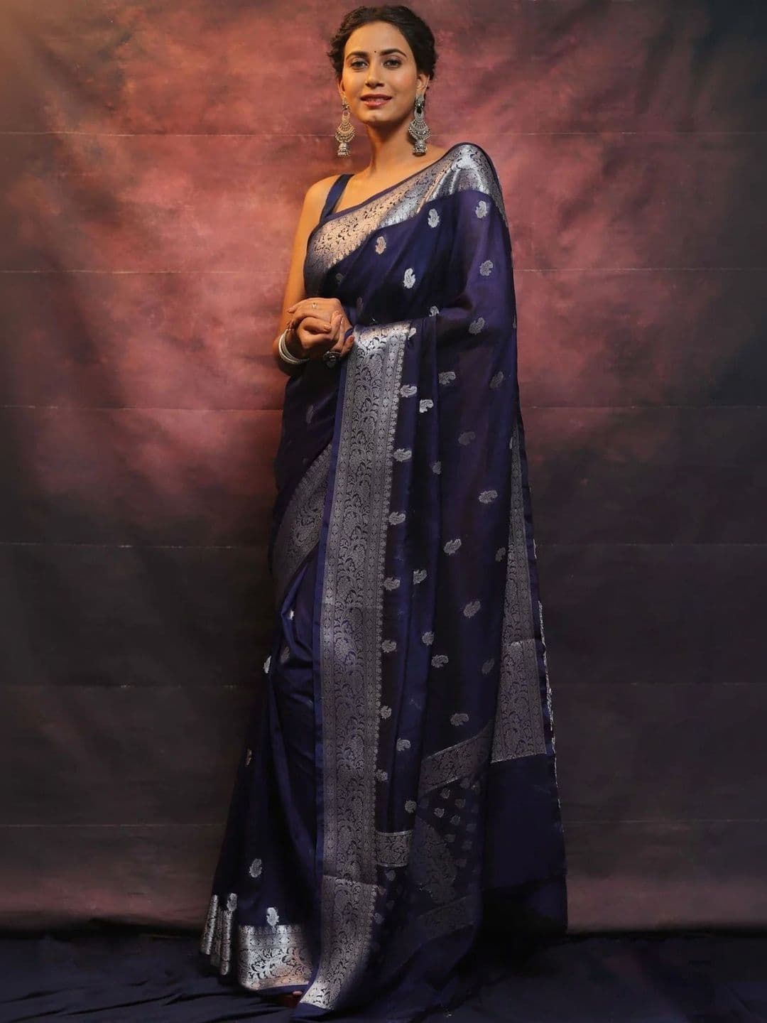 VS MALL Ethnic Motifs Zari Banarasi Saree thumbnail 4