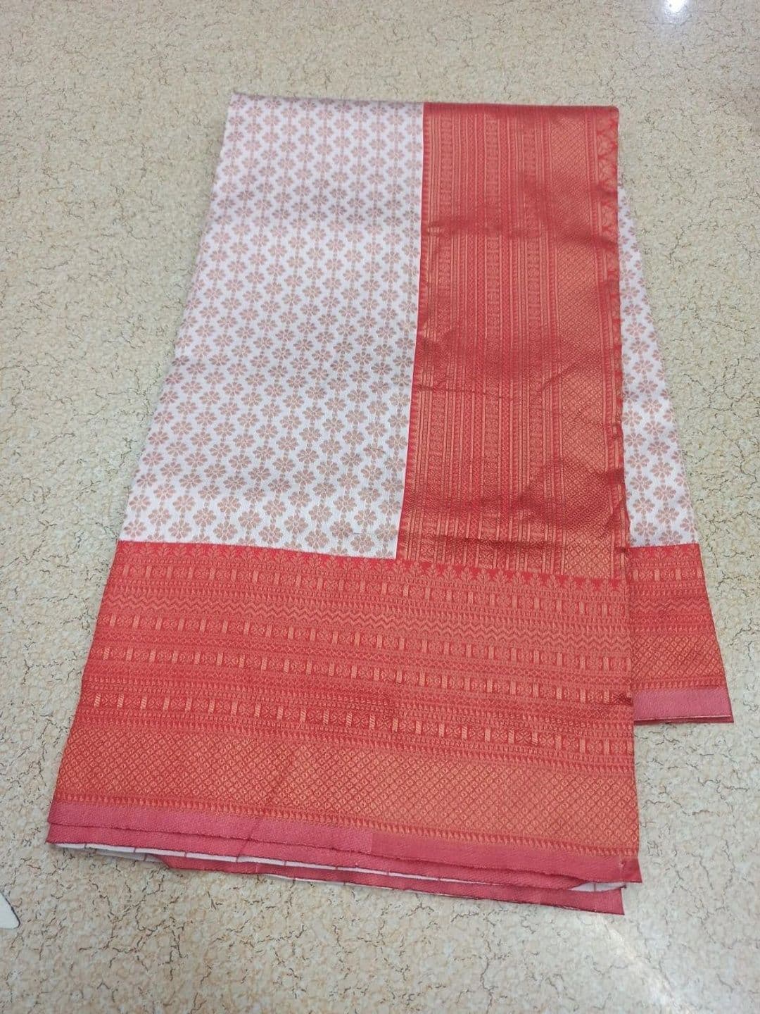 Milvia Woven Design Zari Silk Blend Designer Kanjeevaram Saree thumbnail 2