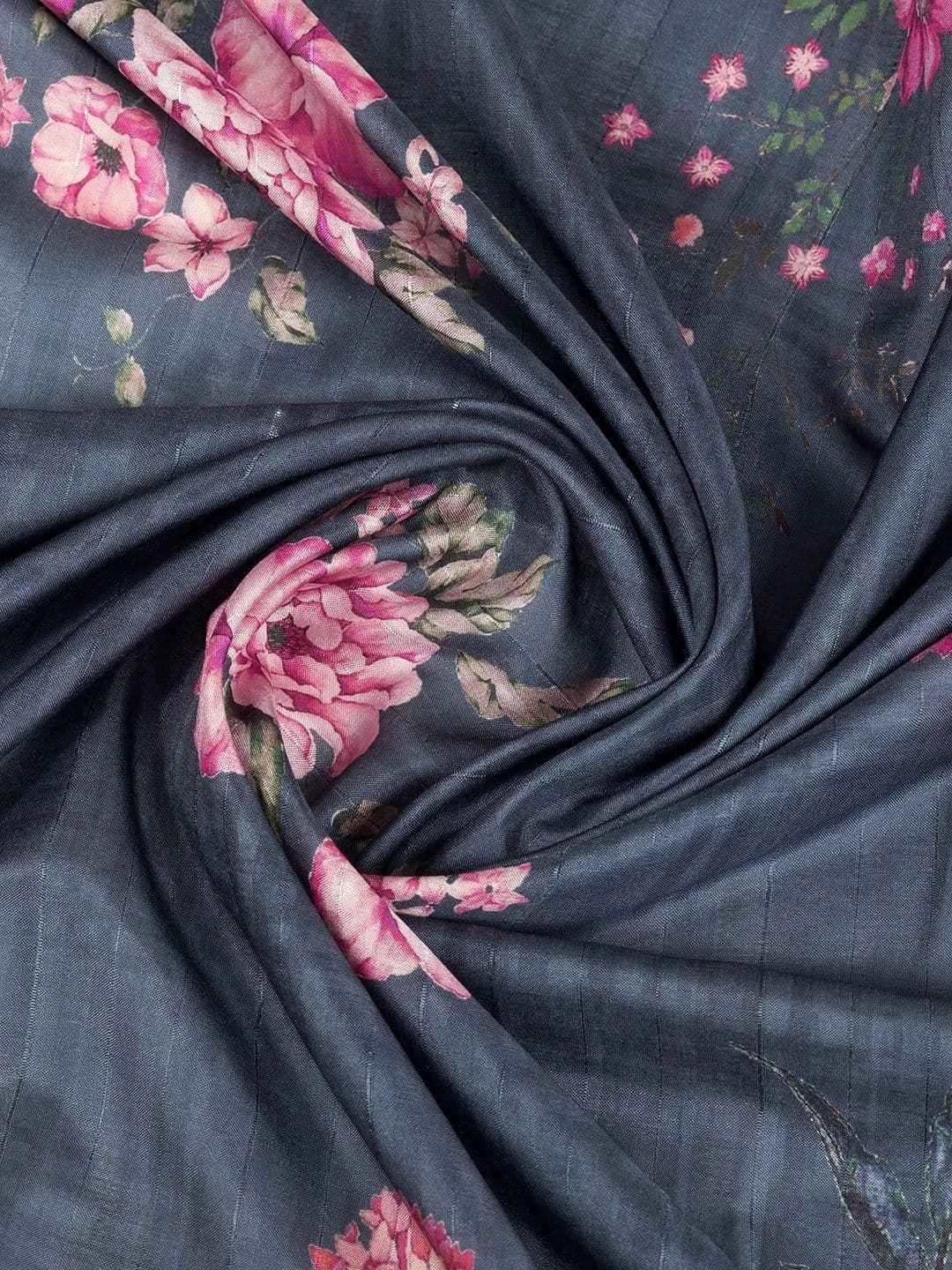 Kesarii Fusion Saree thumbnail 2