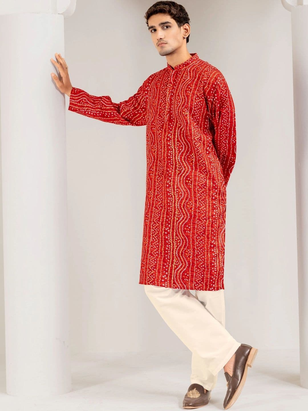 ADHIRAJAN Men Bandhani Printed Kurta thumbnail 6