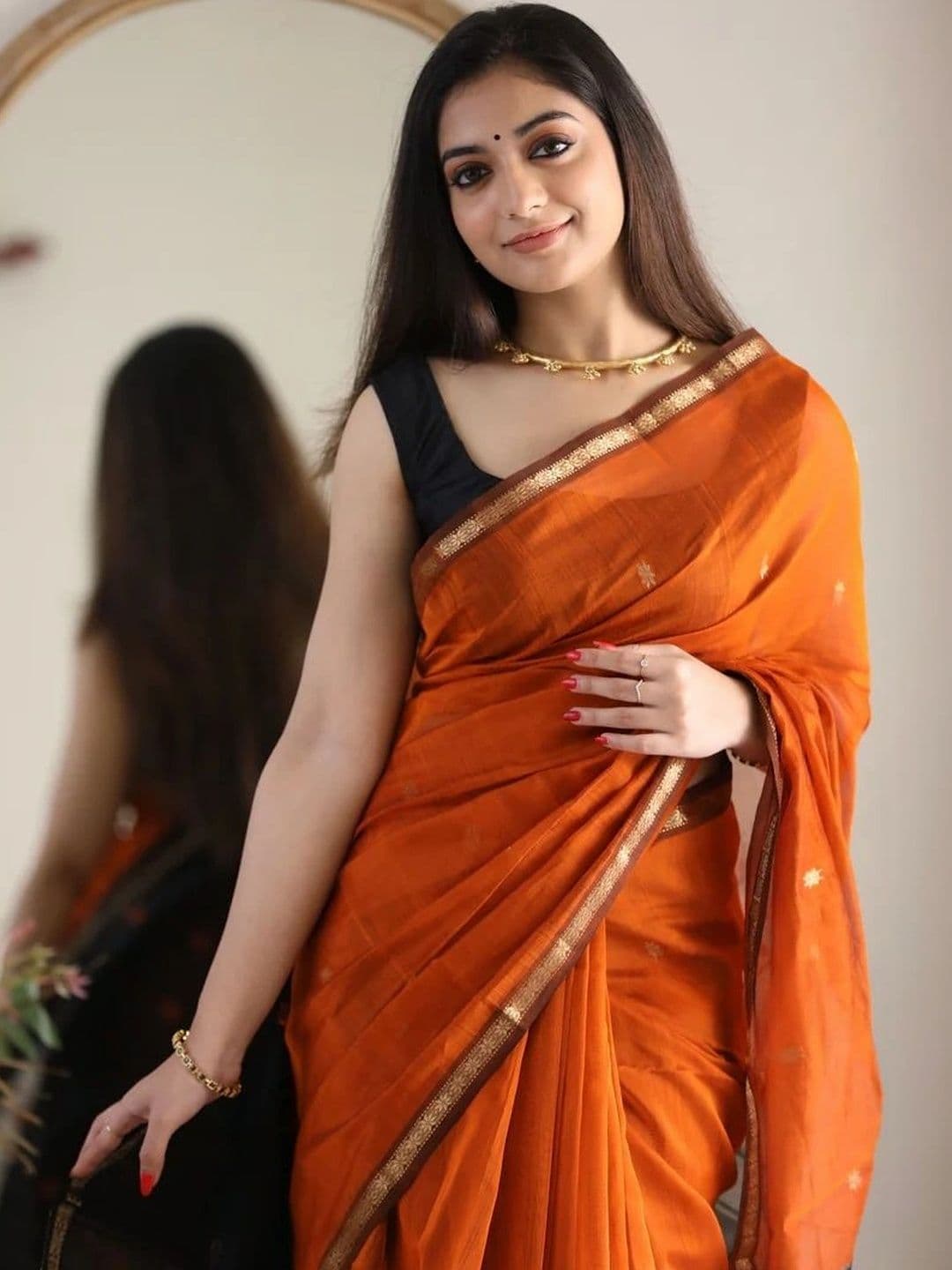 wearsquad Zari Art Silk Banarasi Saree thumbnail 3