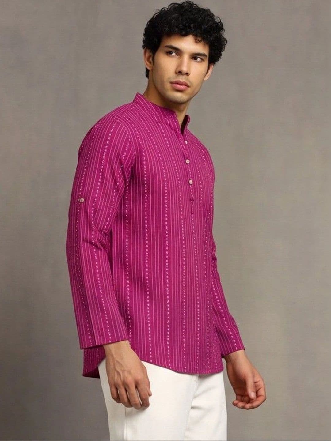Navibhu Woven Design Abstract Cotton Handloom Mandarin Collar Short Kurta thumbnail 5