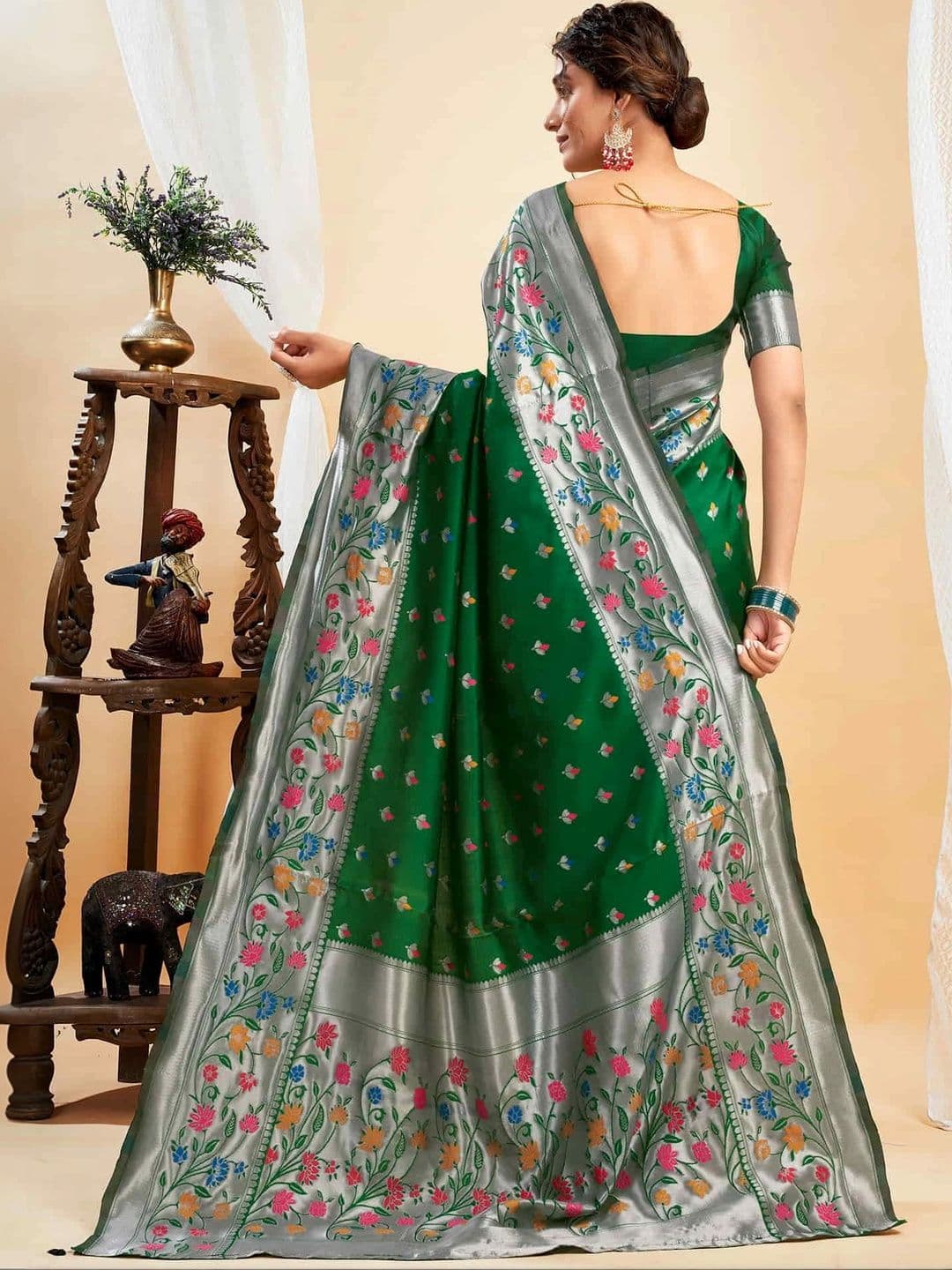 wearsquad Woven Design Zari Art Silk Banarasi Saree thumbnail 2