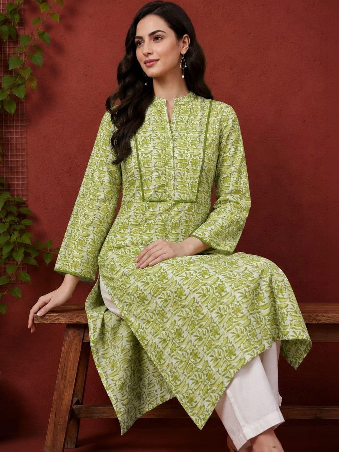 Anouk Women Floral Printed Kurta thumbnail 3