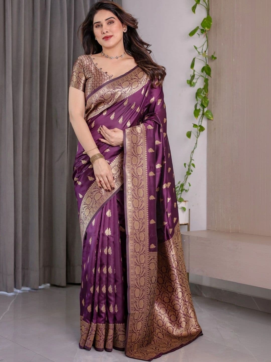 VS MALL Woven Design Zari Silk Cotton Banarasi Saree thumbnail 4