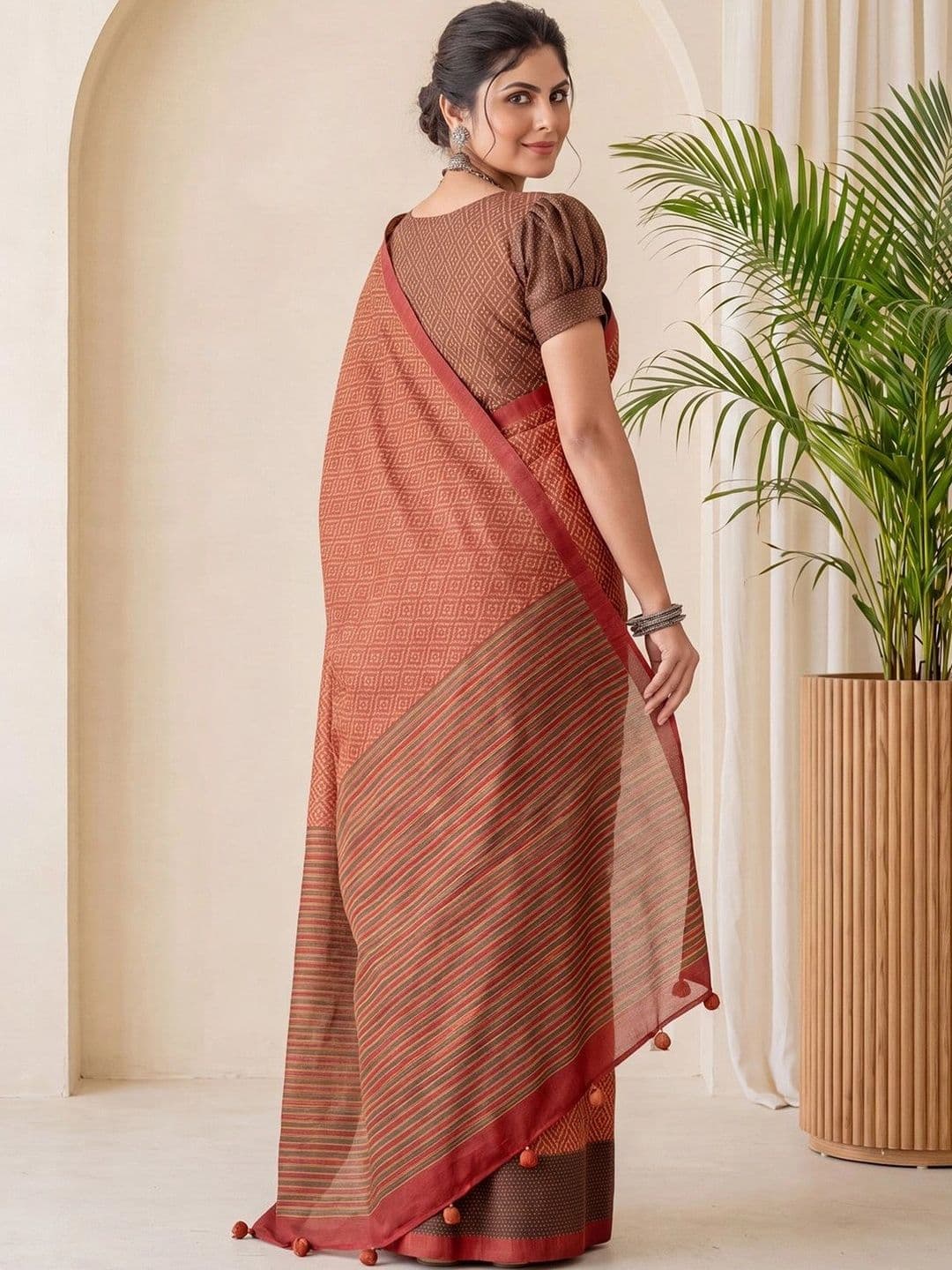 Anouk Silk Blend Designer Block Print Saree thumbnail 5
