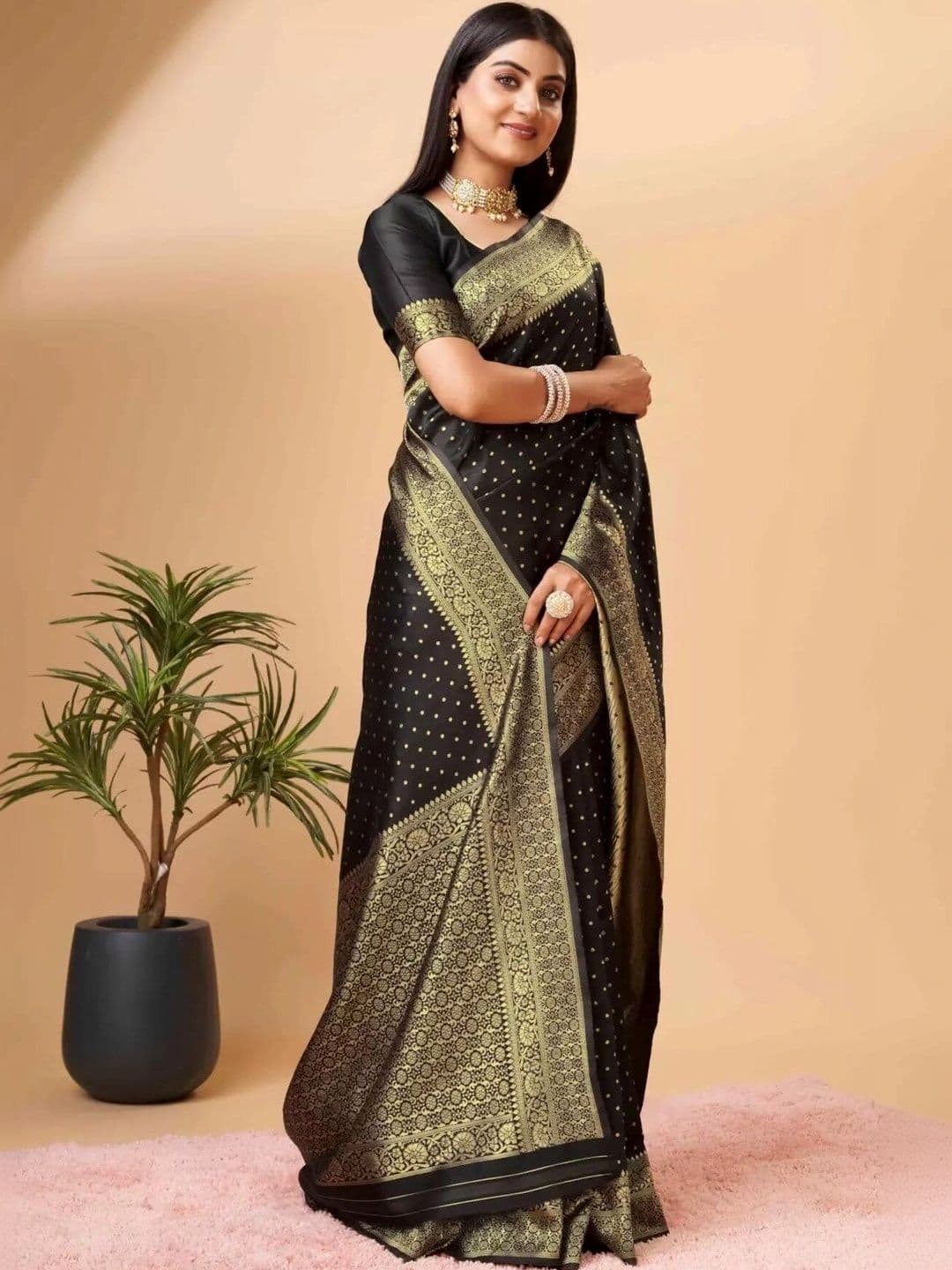 VS MALL Woven Design Zari Banarasi Saree thumbnail 5
