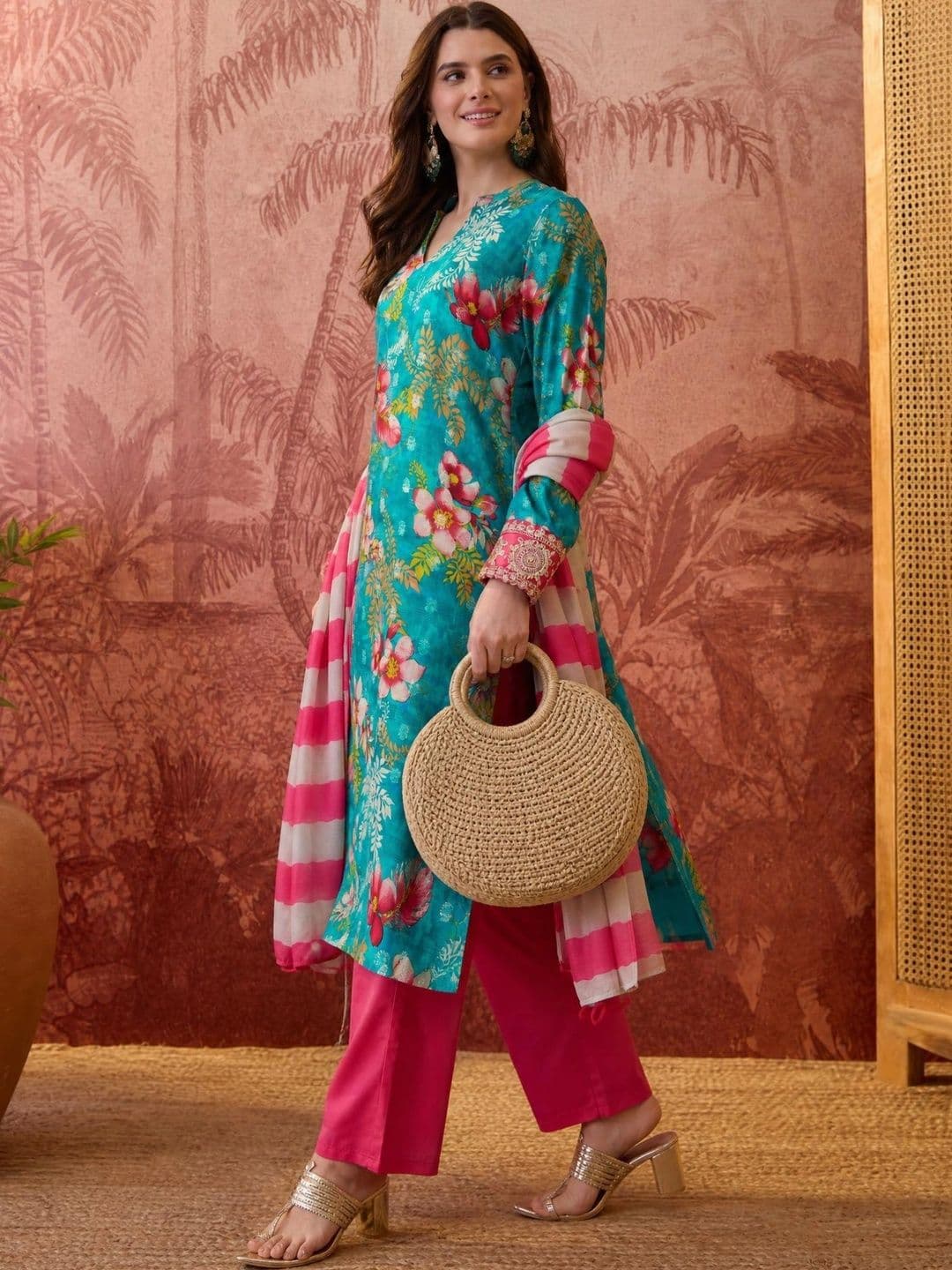 Sangria Women Floral Printed Regular Thread Work Kurta with Palazzos & With Dupatta thumbnail 2