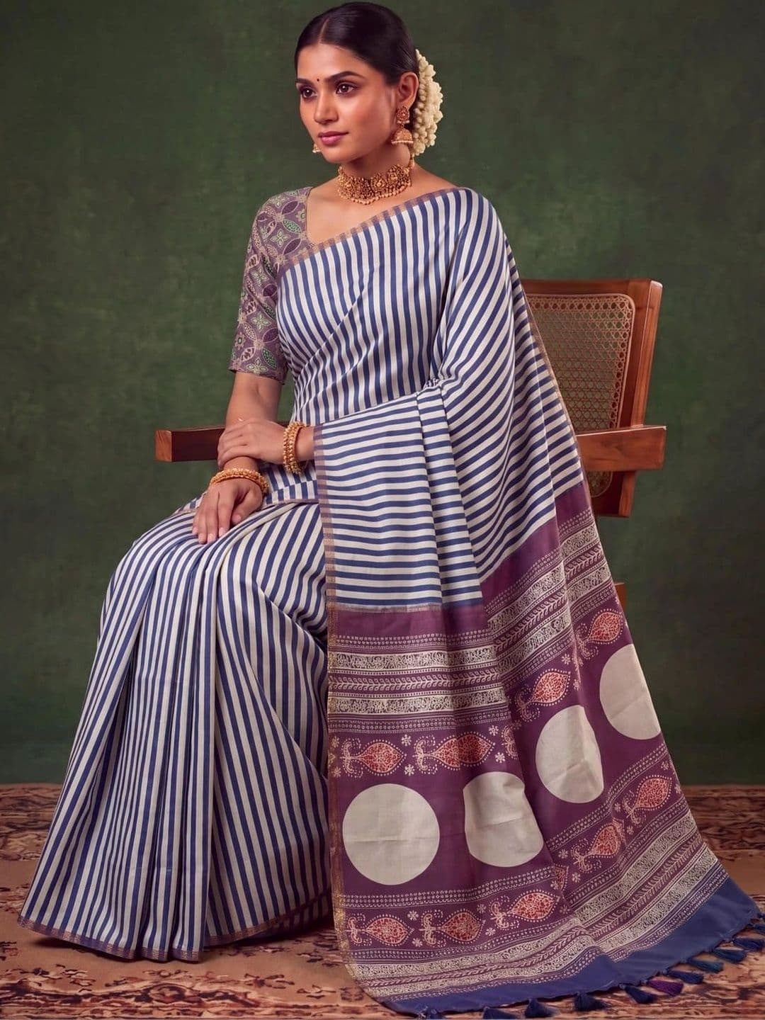 SAMANTHA Striped Zari Silk Blend Saree thumbnail 6
