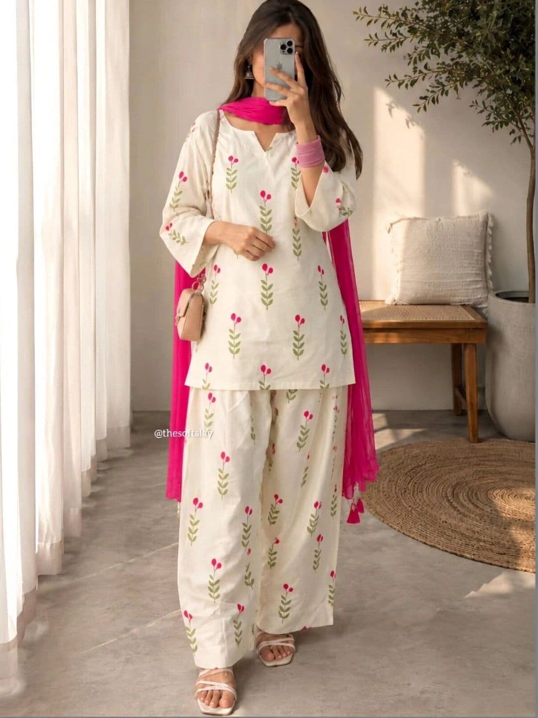 MARIONETTEFASHION Women Floral Printed Regular Pure Cotton Kurta with Palazzos & With Dupatta thumbnail 4
