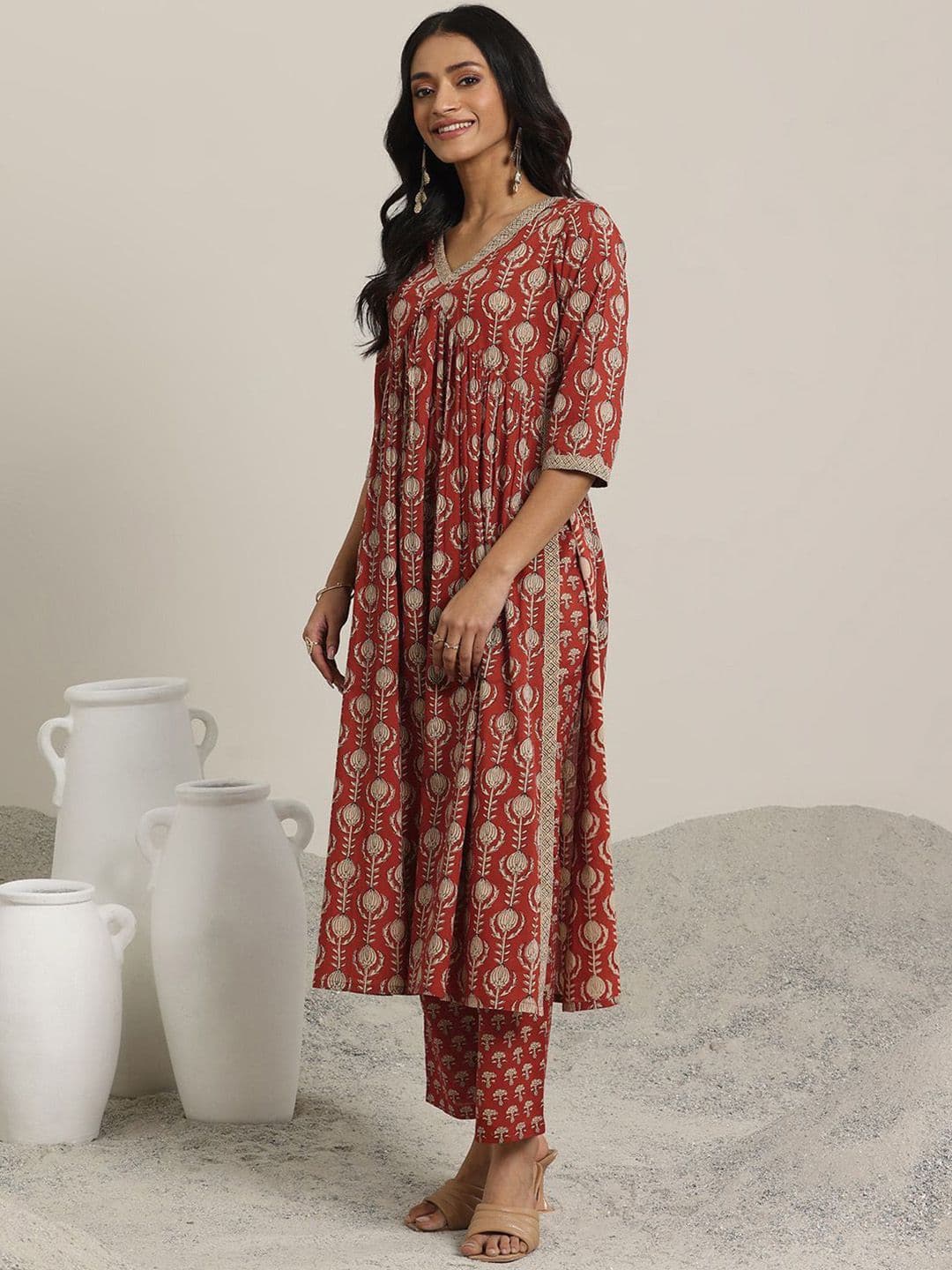 Libas Women Ethnic Motifs Printed Empire Kurta with Trousers - view 1