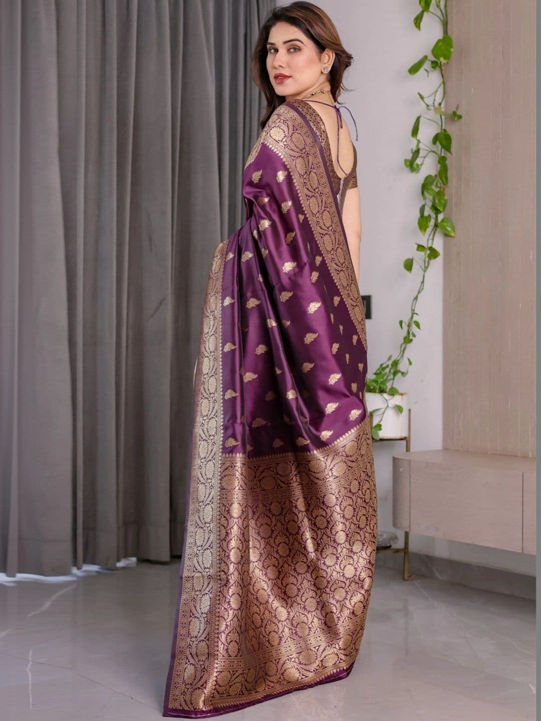 VS MALL Woven Design Zari Silk Cotton Banarasi Saree thumbnail 3