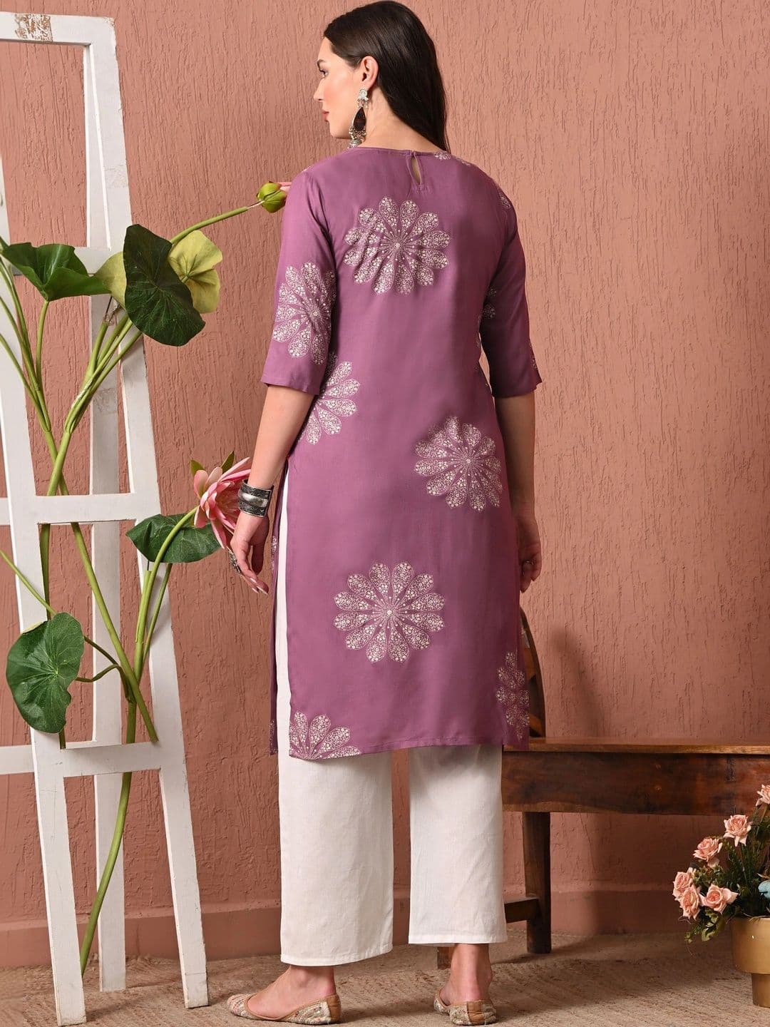 Sangria Women Floral Printed Kurta thumbnail 6