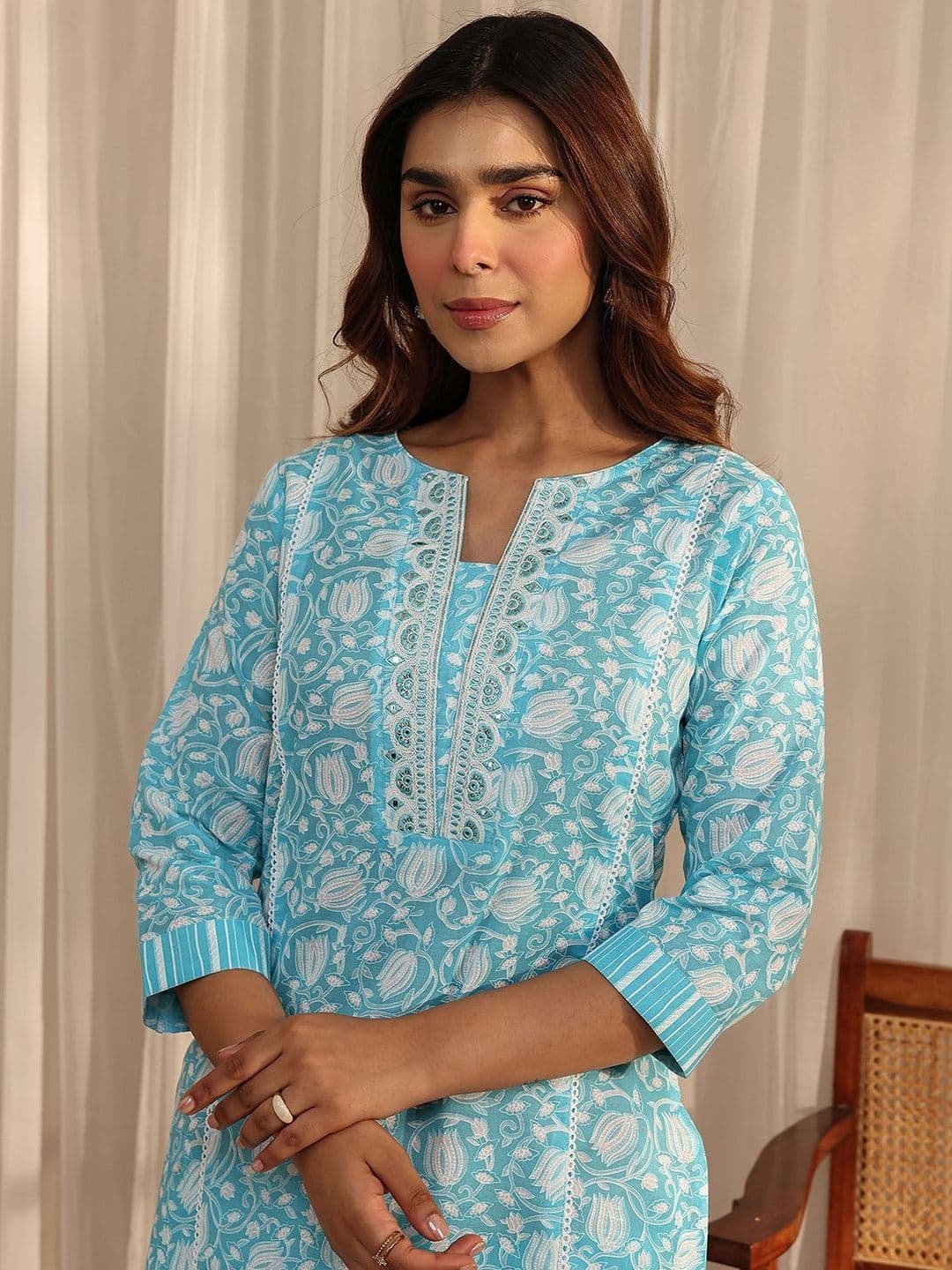 Gerua By Libas Women Floral Printed Regular Thread Work Kurta with Trousers & With Dupatta thumbnail 2