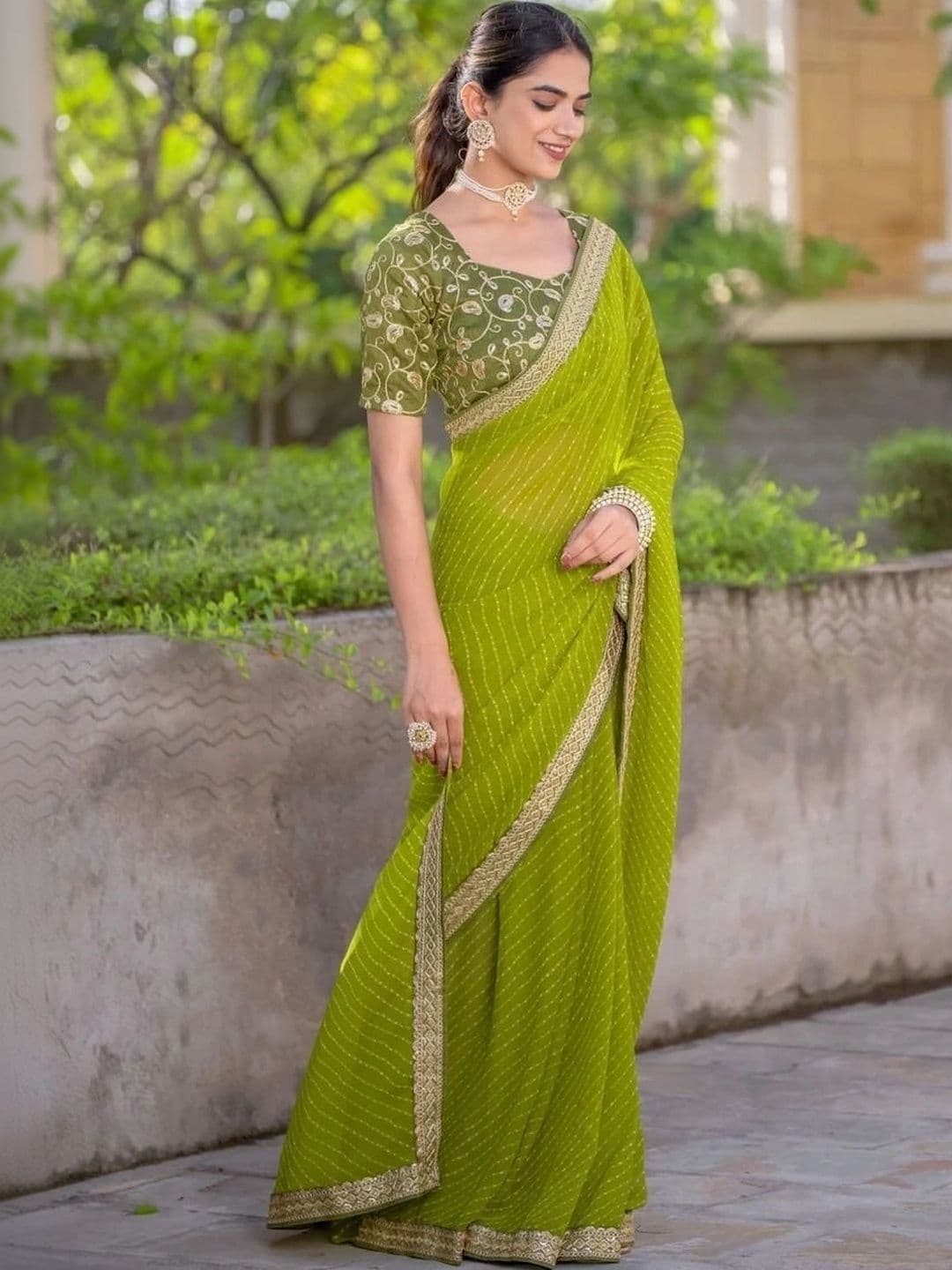 RENBRIZA Bandhani Embroidered Poly Georgette Saree thumbnail 4