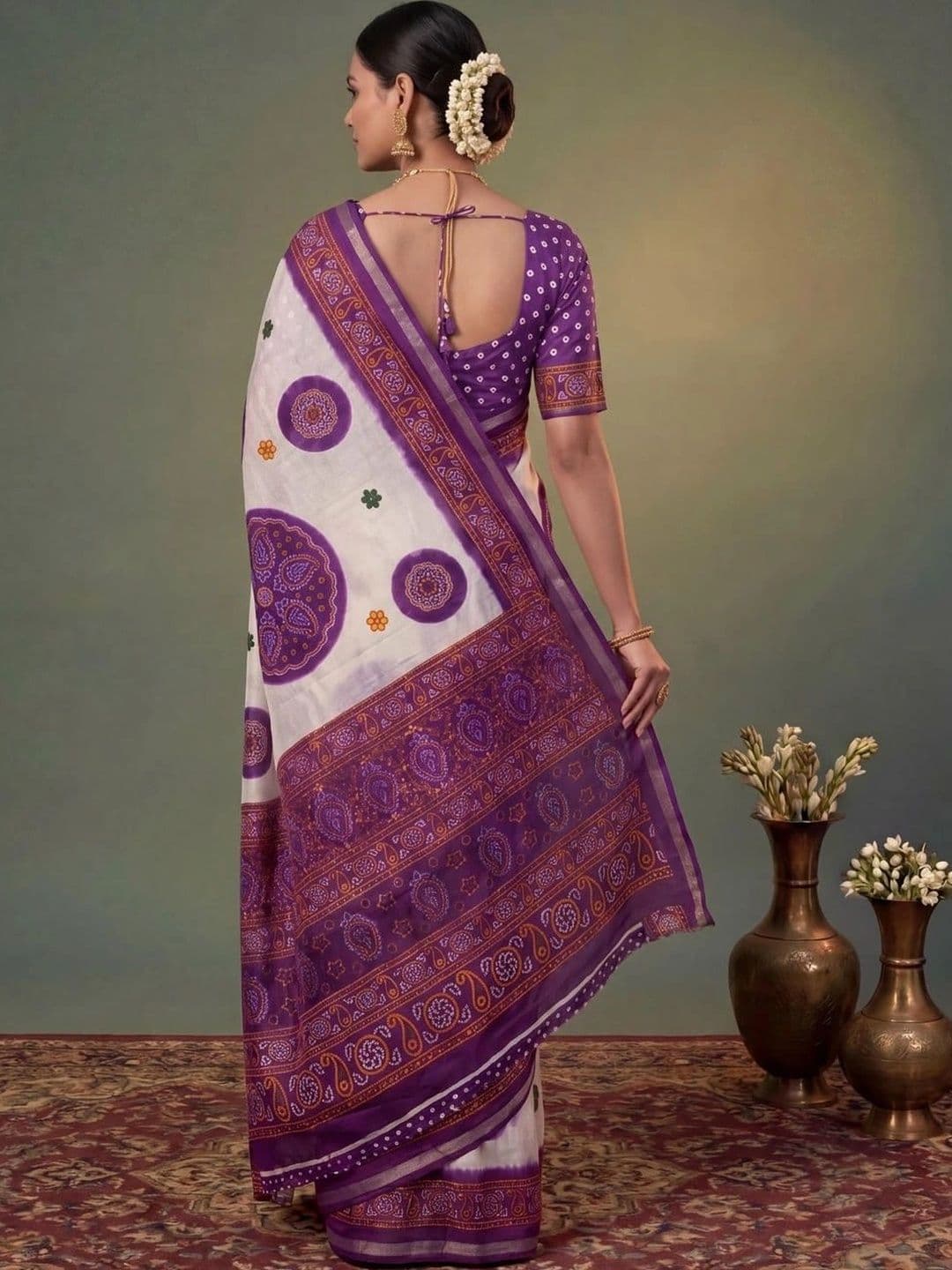 SAMANTHA Ethnic Motifs Zari Silk Blend Saree thumbnail 2